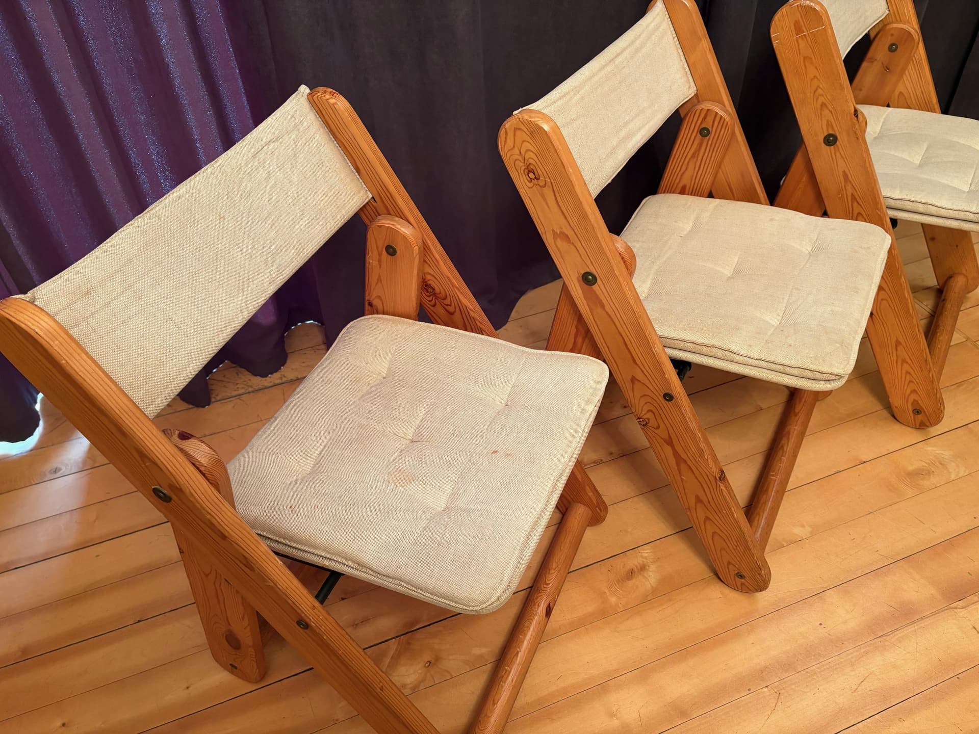 Komplet trzech krzeseł Kon-Tiki, sosna miodowa, płótno beżowe, proj. G. Lundgren, Ikea, Szwecja, lata 70. - 79649