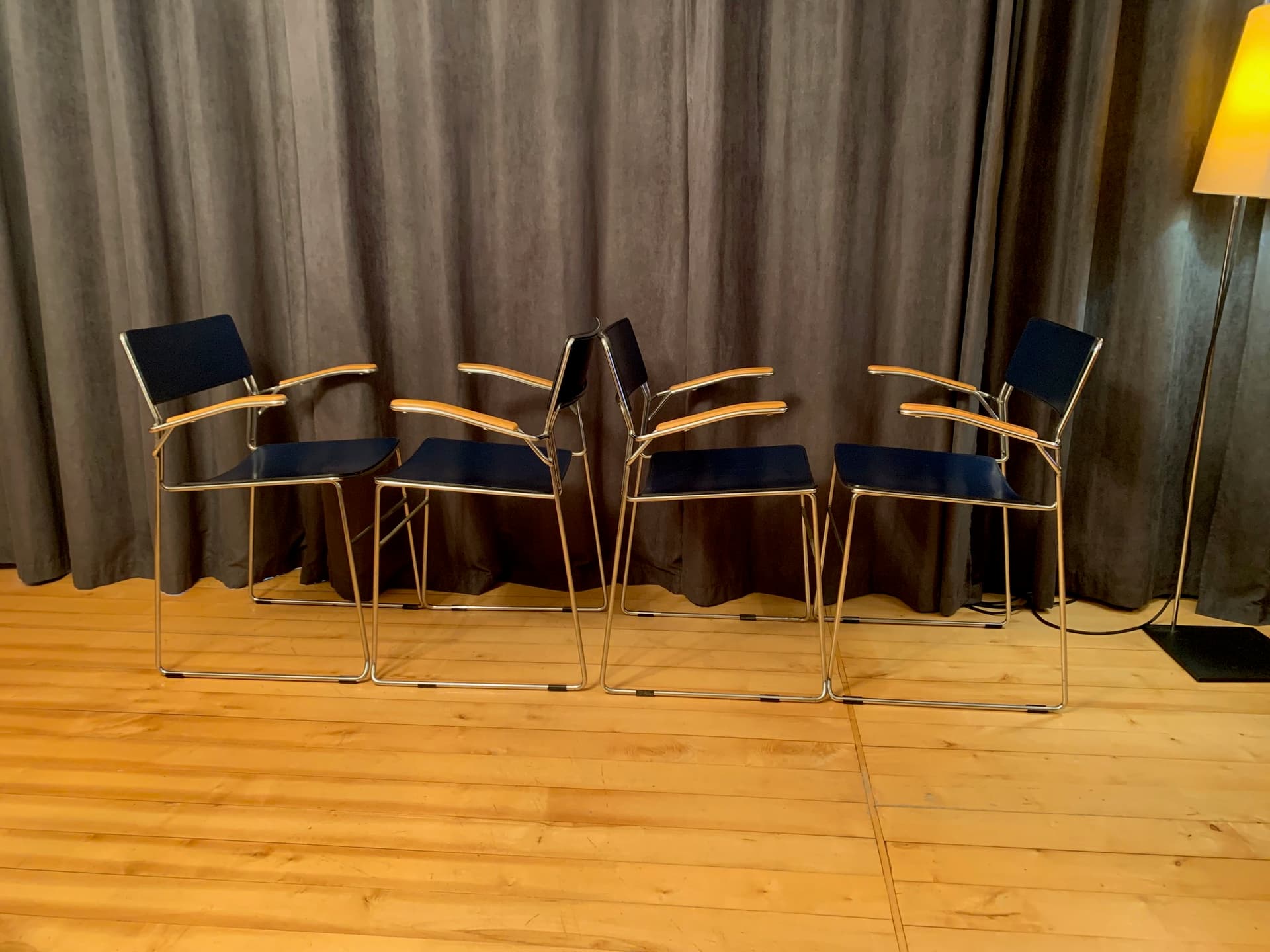 Zestaw czterech krzeseł Sultana, skóra naturalna granatowa, buk, stal chromowana, Arrben, Włochy, lata 70. - 59254