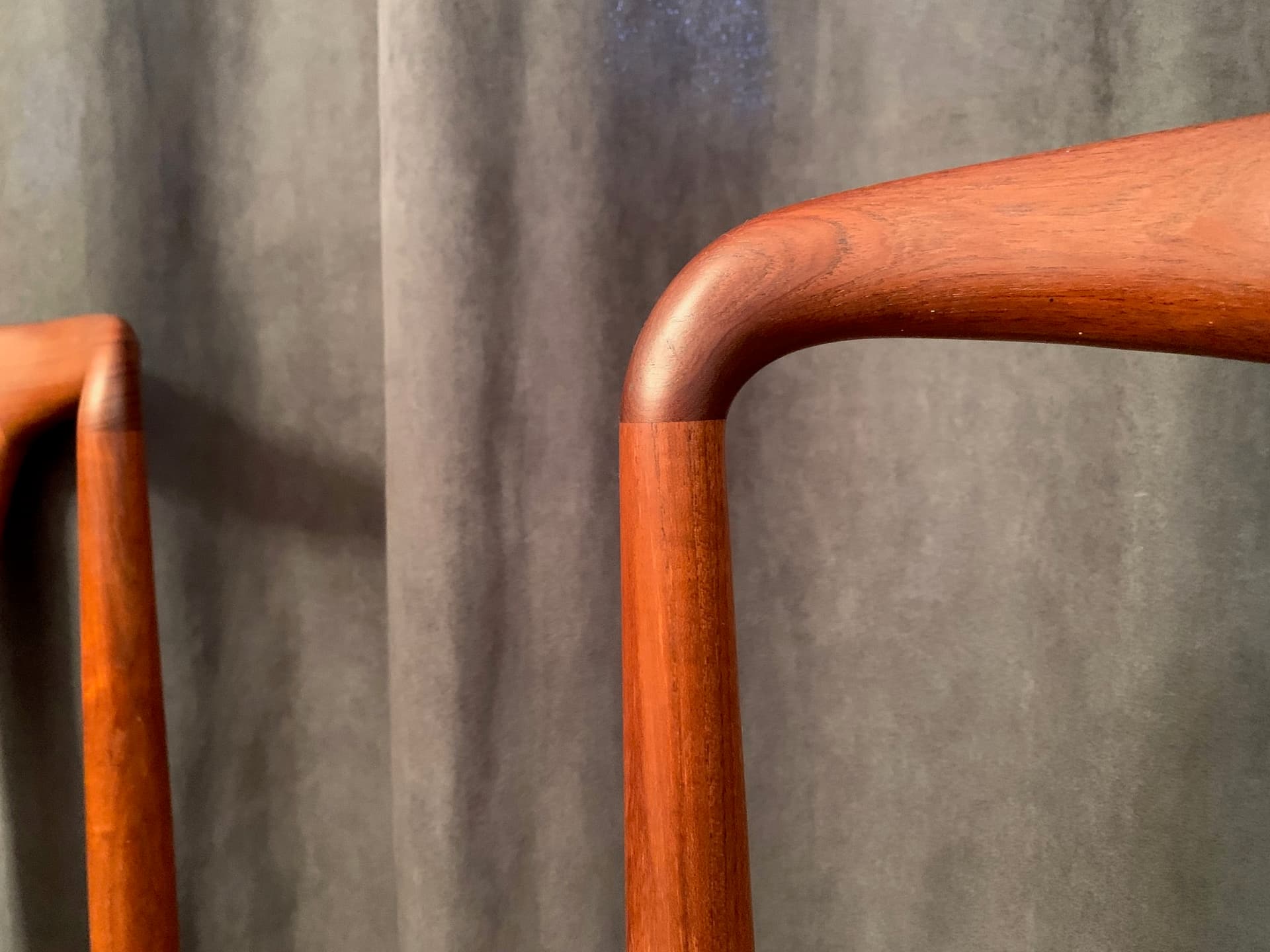 Zestaw czterech krzeseł Juliane, drewno tekowe, proj. J. Andersen, Uldum Møbelfabrik, Dania, lata 60. - 59302