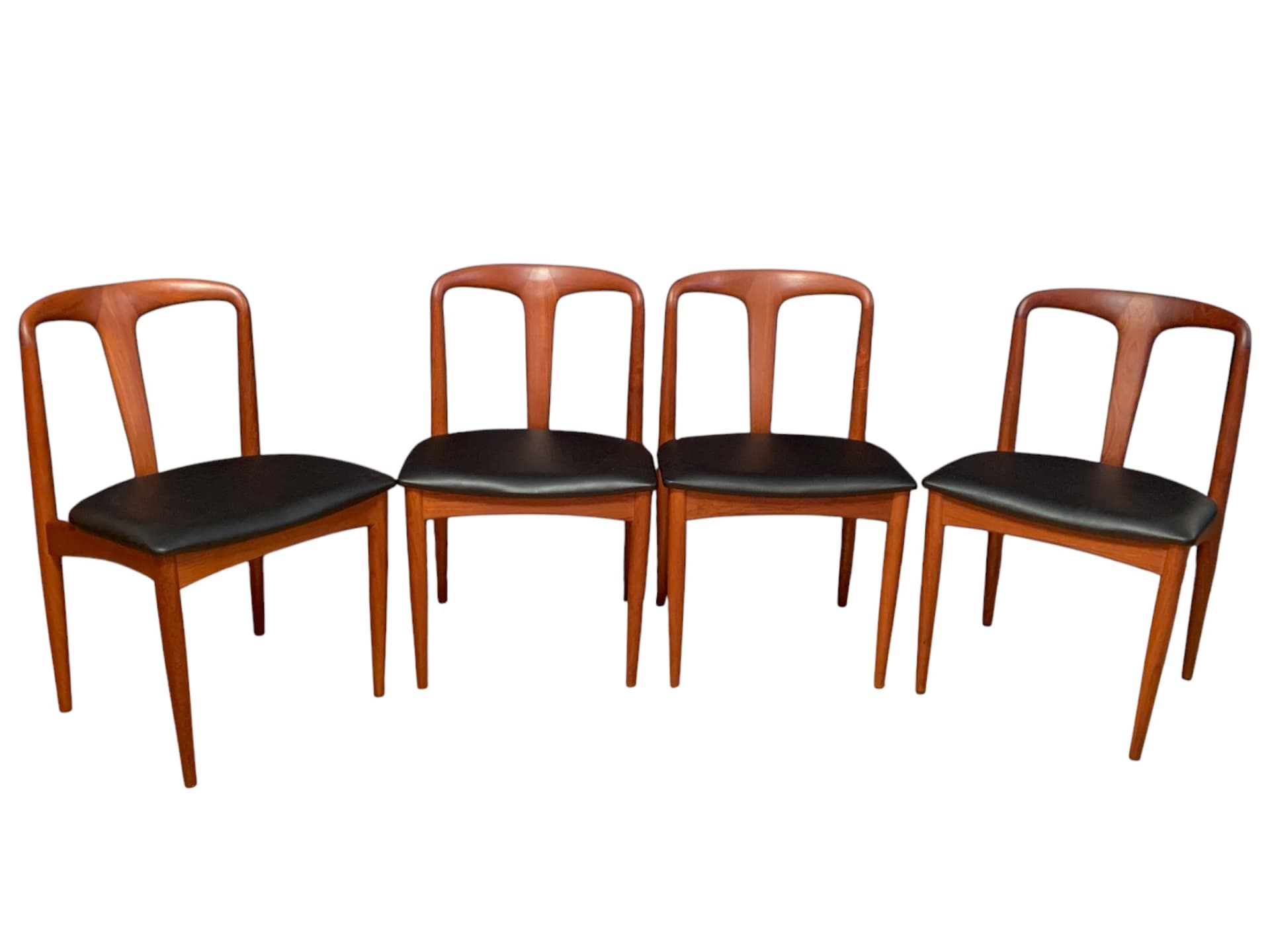 Zestaw czterech krzeseł Juliane, drewno tekowe, proj. J. Andersen, Uldum Møbelfabrik, Dania, lata 60. - 61181