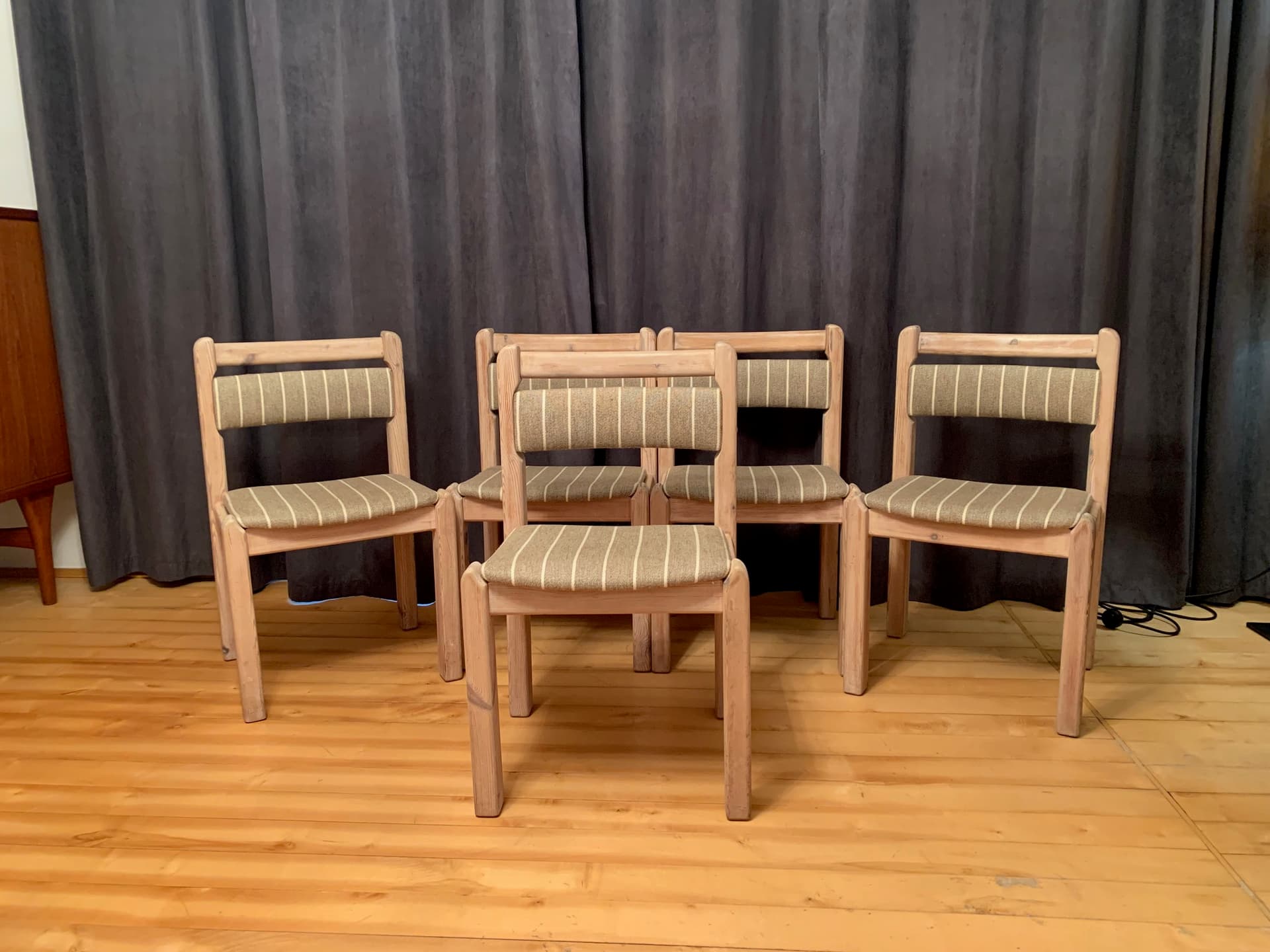 Zestaw pięciu krzeseł, oliwkowy, wełna, sosna, Thorsø Stolefabrik, Dania, lata 70. - 59682