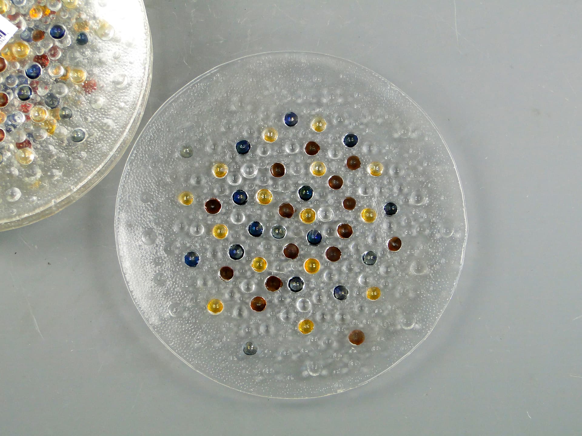 Set of dessert plates Krople rosy, multicolor glass, by J. Drost, Ząbkowice, Poland, 1980s. - 59823