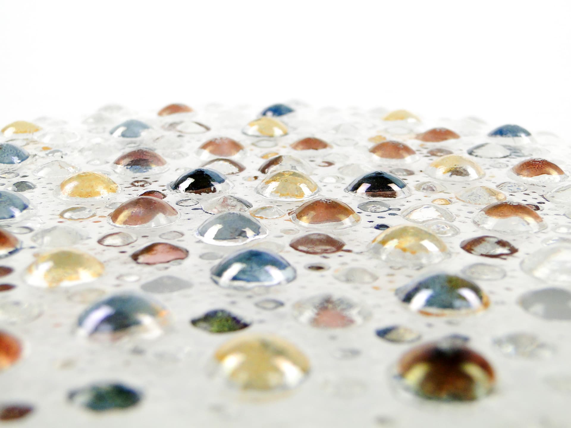 Set of dessert plates Krople rosy, multicolor glass, by J. Drost, Ząbkowice, Poland, 1980s. - 59819