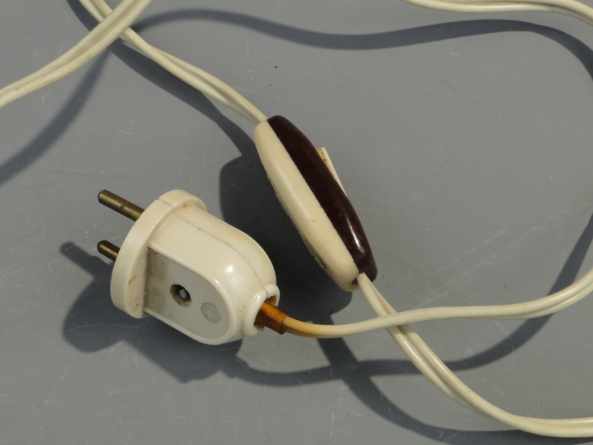 Lampa stołowo-ścienna Pop Art, ivory white, metal, proj. A. Gałecki, Polska, lata 60. - 59861