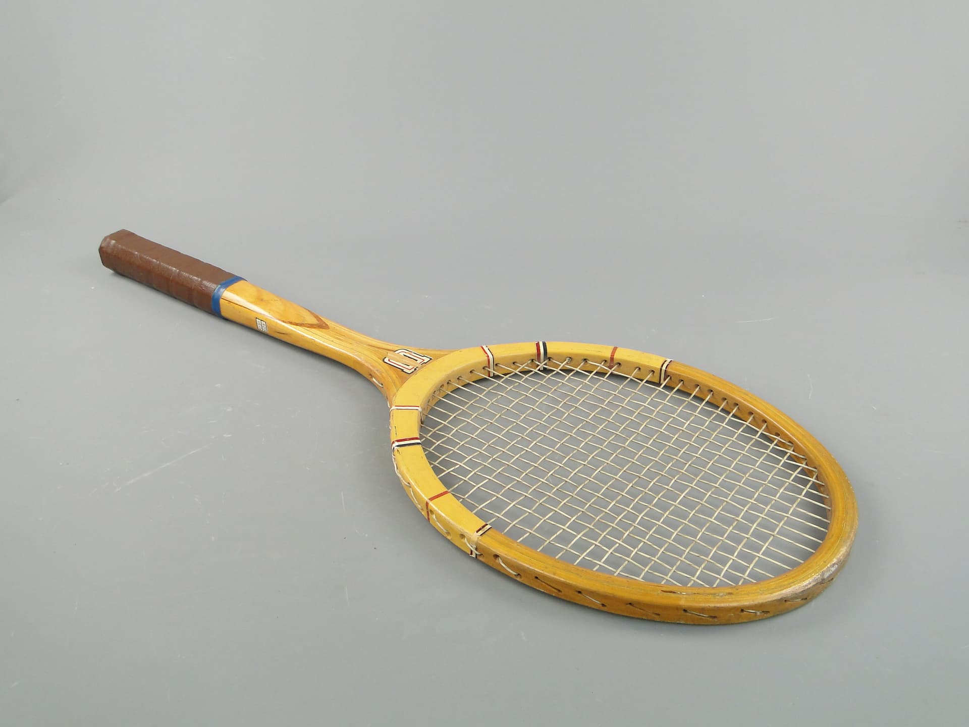 Rakieta tenisowa, brąz jasny, drewno, ZSRR, lata 60. - 59958