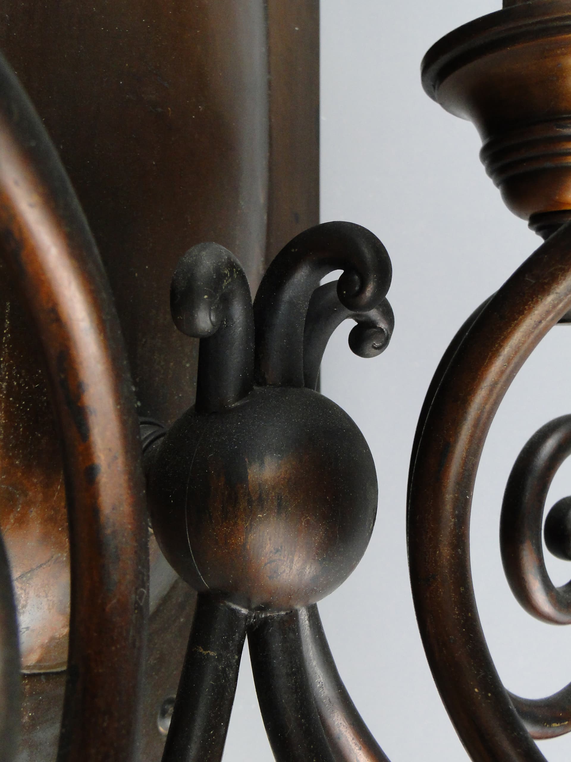 Para kinkietów secesyjnych, mosiądz ciemnobrązowy, Polska, początek XX w. - 59988