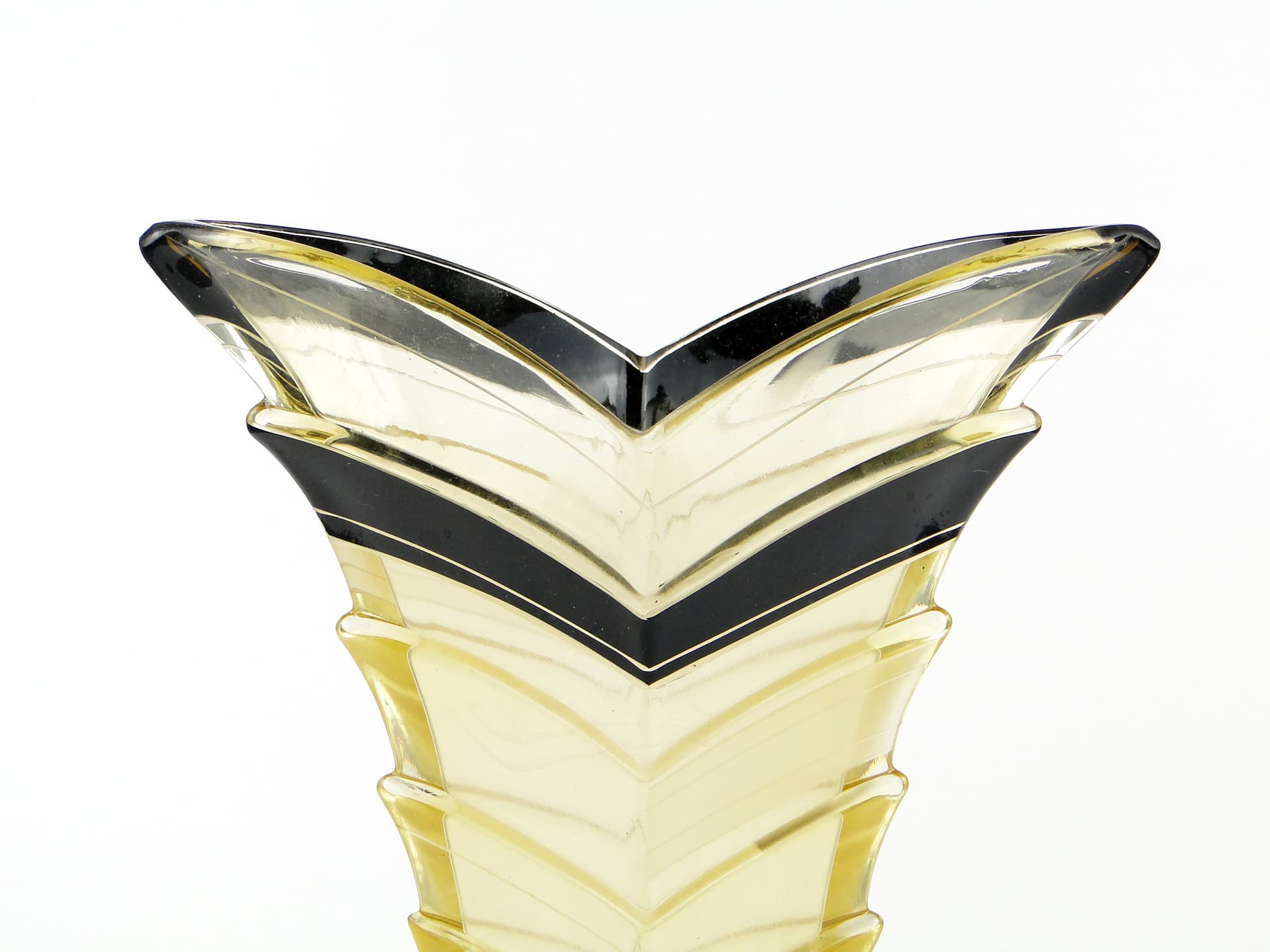 Wazon Art Deco, szkło żółty, Czechosłowacja, lata 30. - 60007