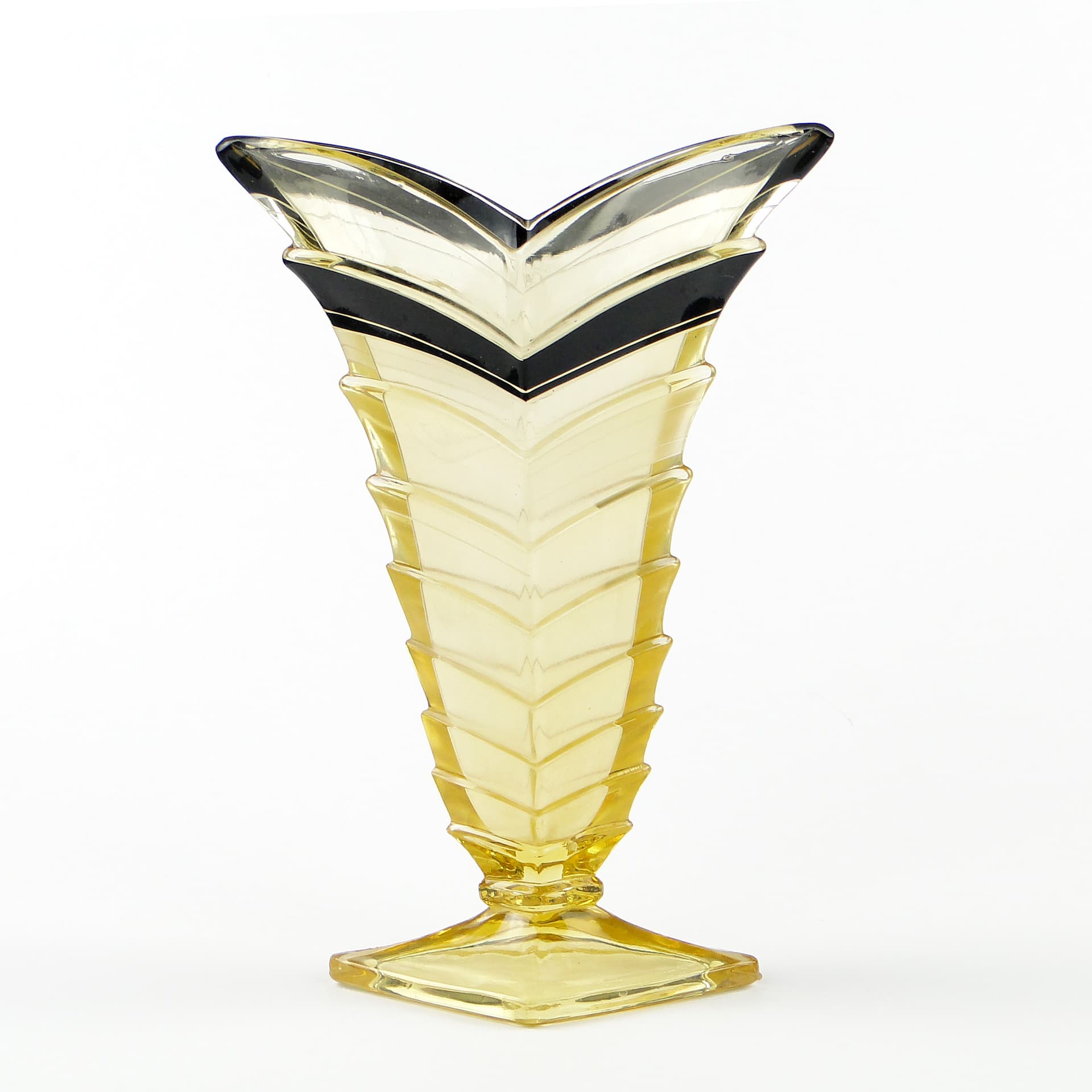 Wazon Art Deco, szkło żółty, Czechosłowacja, lata 30. - 60002