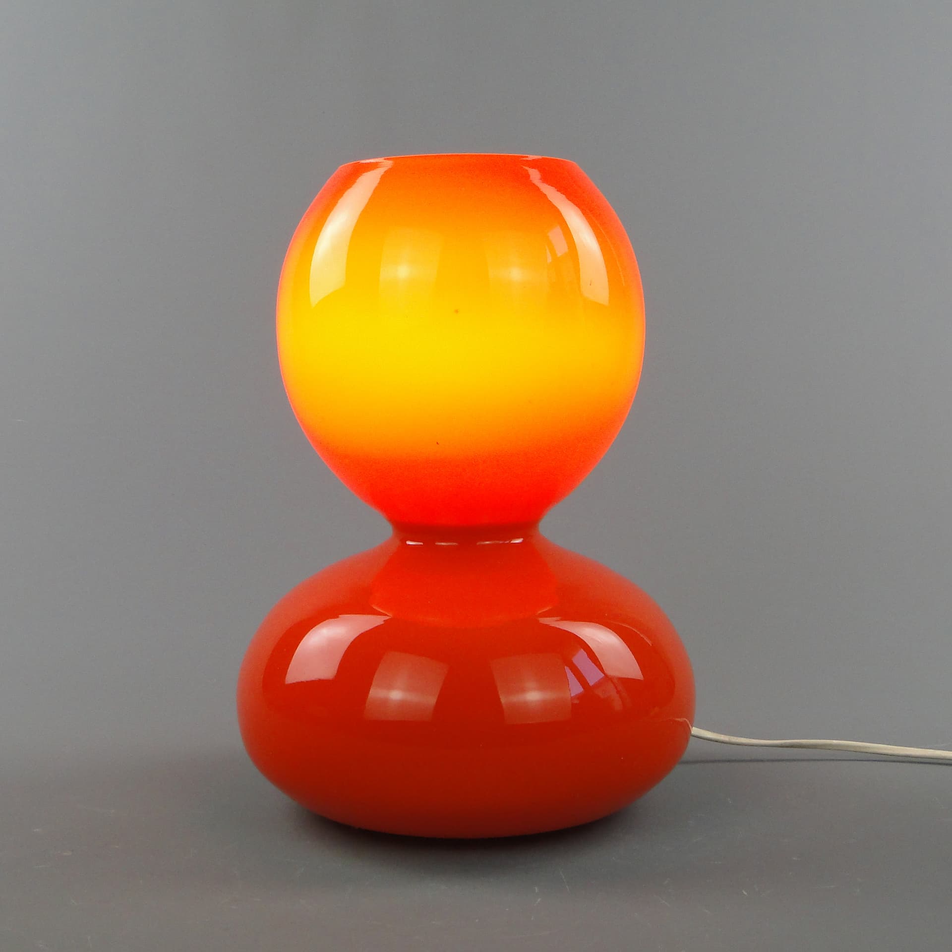 Lampa stołowa Space Age, szkło pomarańczowy, Zakłady Sprzętu Oświetleniowego Zaos, Polska, lata 70. - 60175