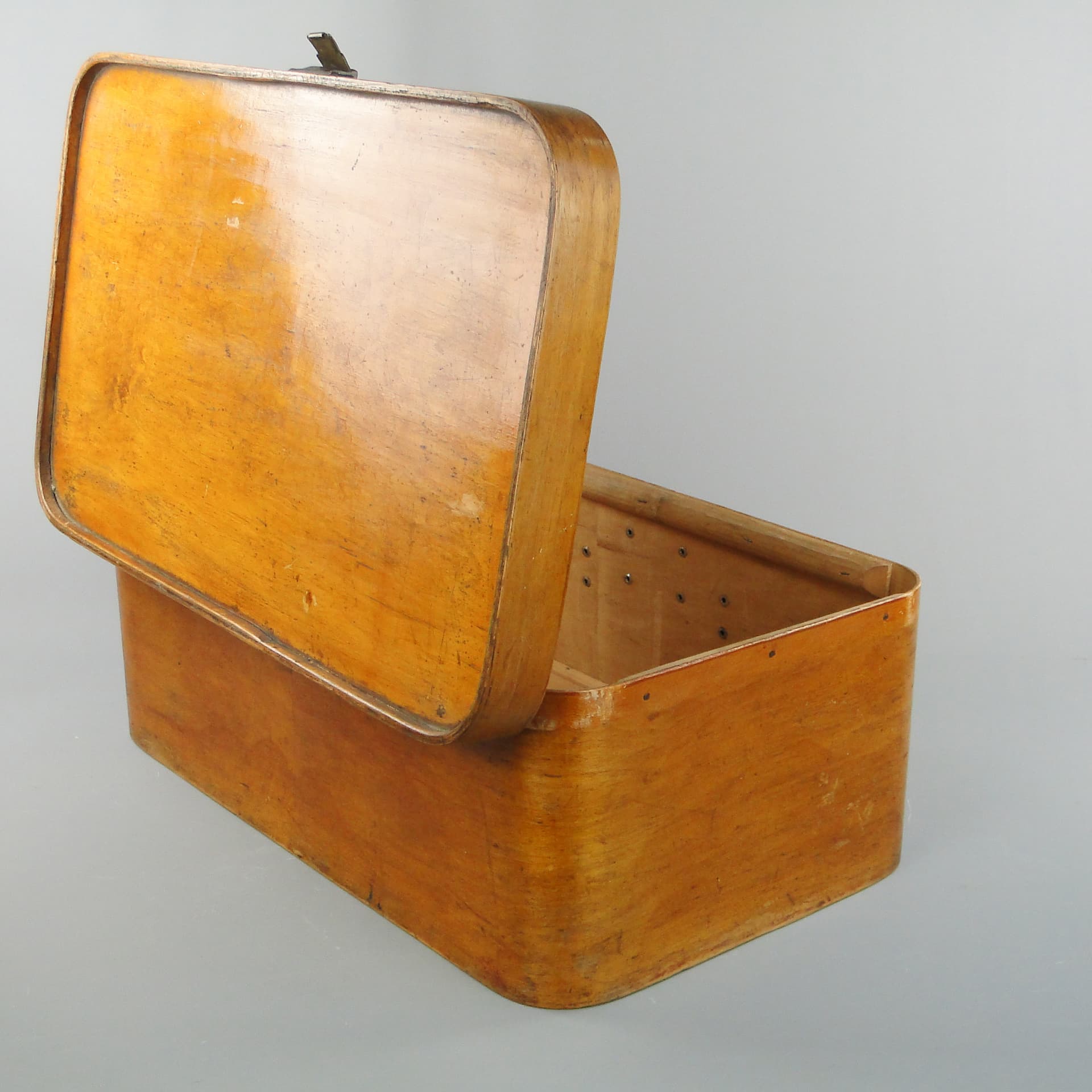 Travel trunk, brown plywood, Austria, early 20th c. - 60217