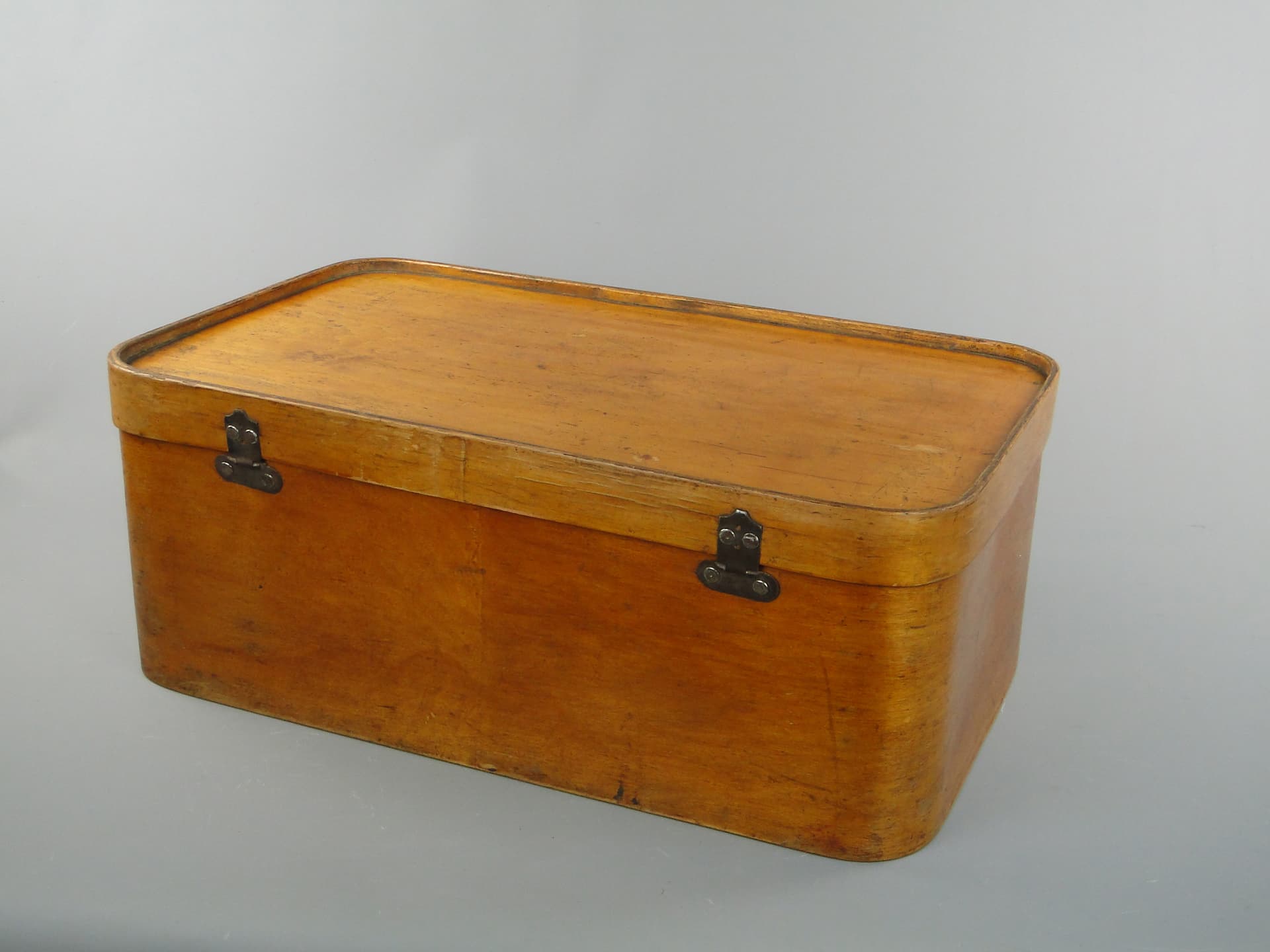 Travel trunk, brown plywood, Austria, early 20th c. - 60212