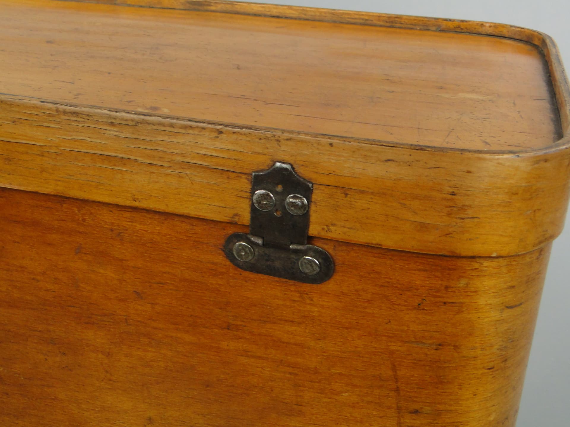 Travel trunk, brown plywood, Austria, early 20th c. - 60213