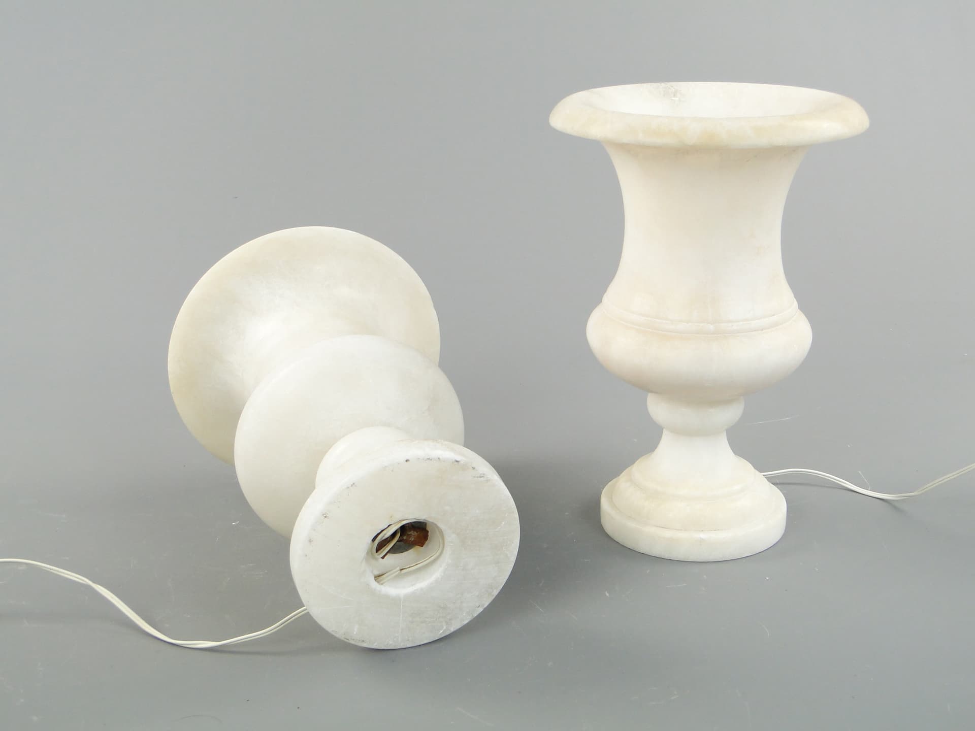 Para lamp stołowych, alabaster kość słoniowa, Francja, lata 20. - 60233
