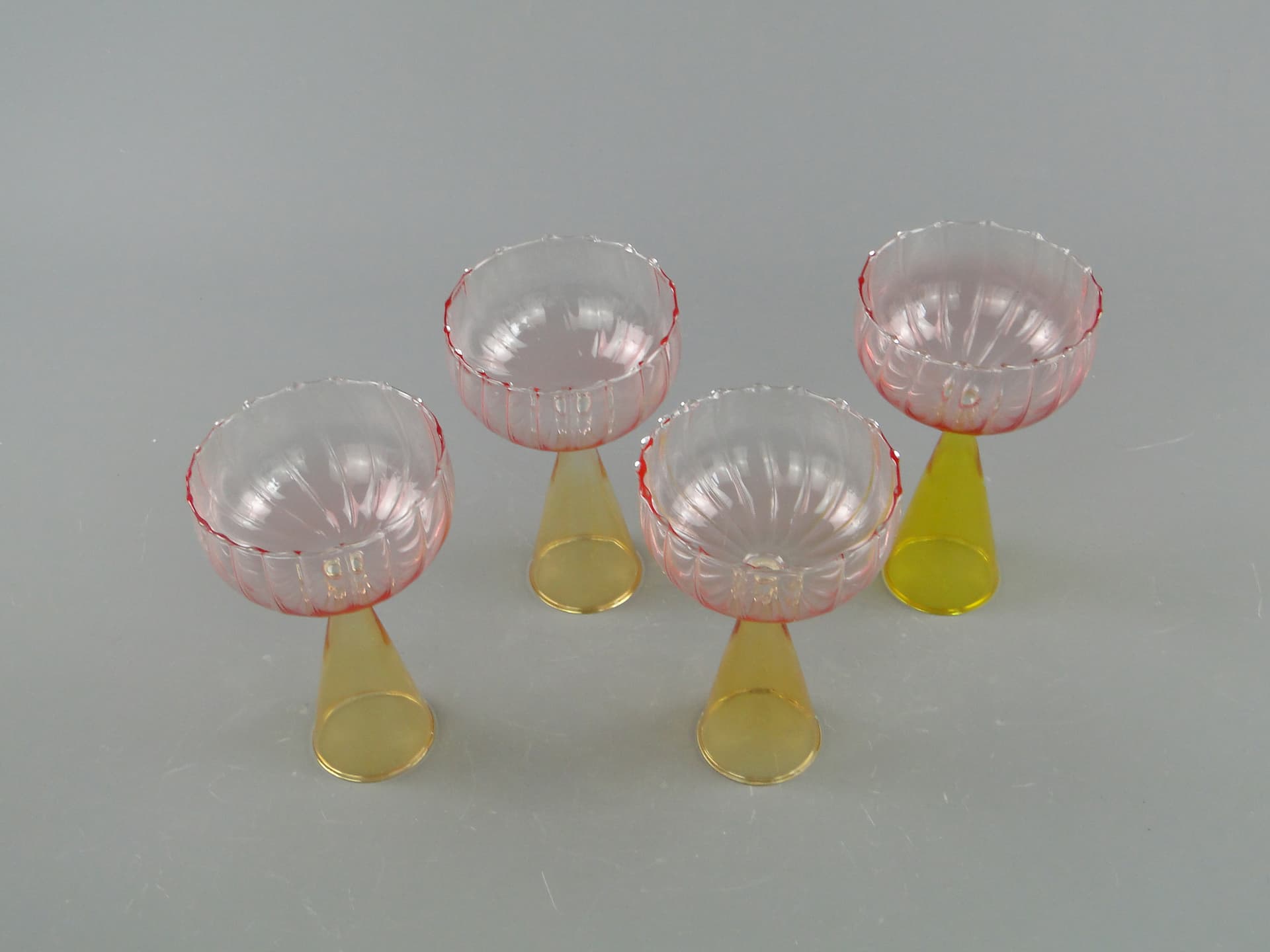 Zestaw kieliszków koktajlowych Memphis, szkło multicolor, Ritzenhoff und Breker, Niemcy, lata 80. - 60238