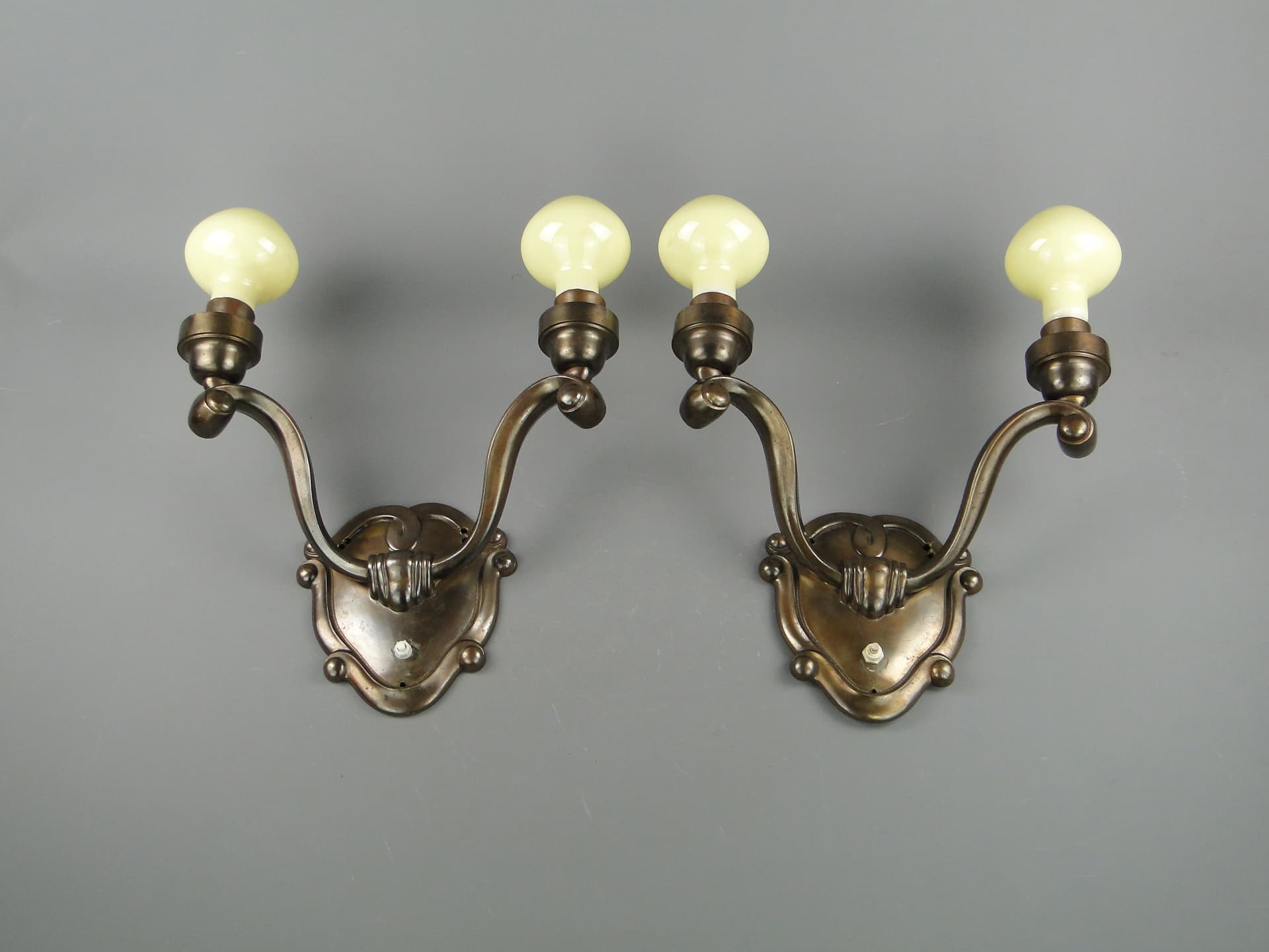 Para kinkietów dwuramiennych, secesja, brąz, Polska, lata 20. - 60356