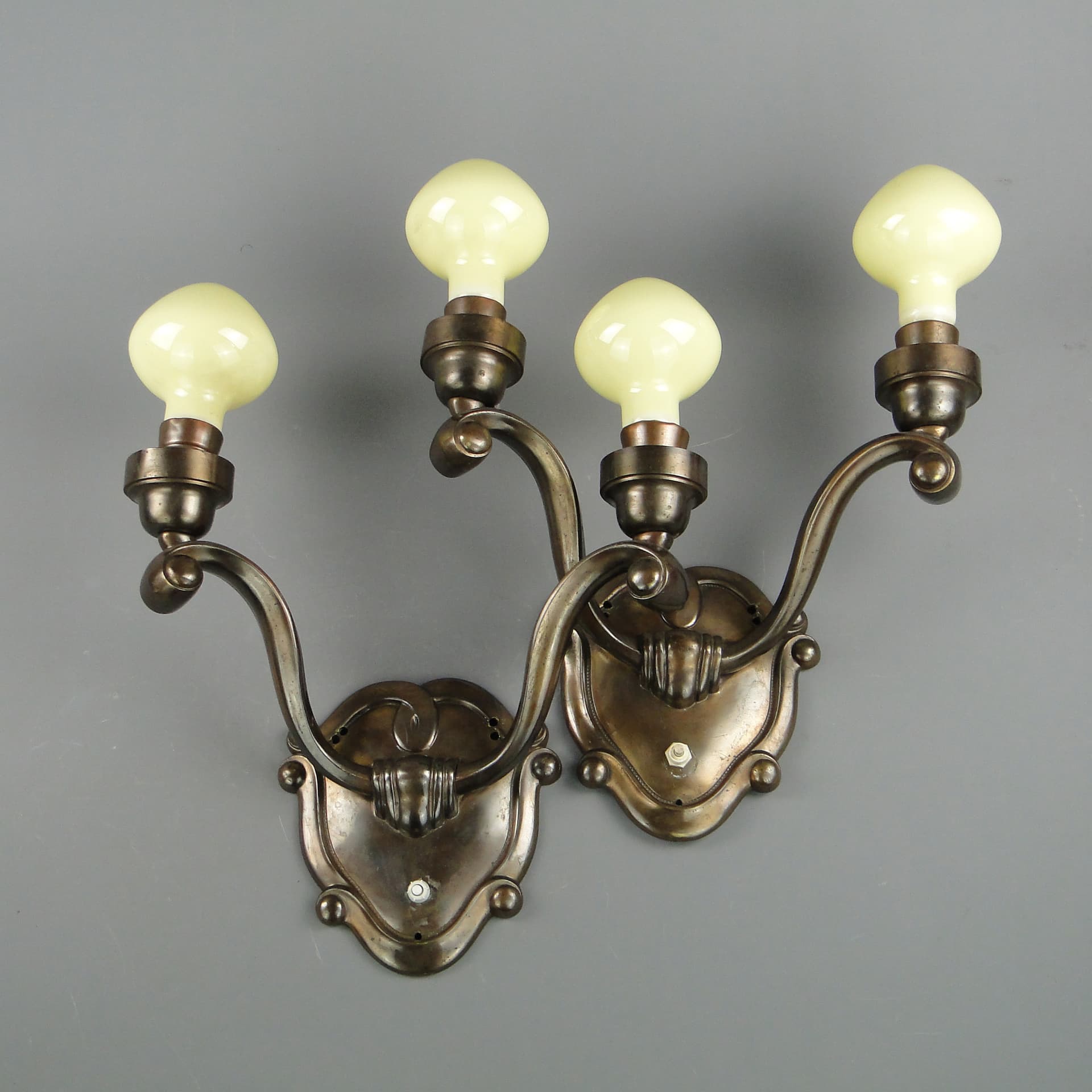 Para kinkietów dwuramiennych, secesja, brąz, Polska, lata 20. - 60357