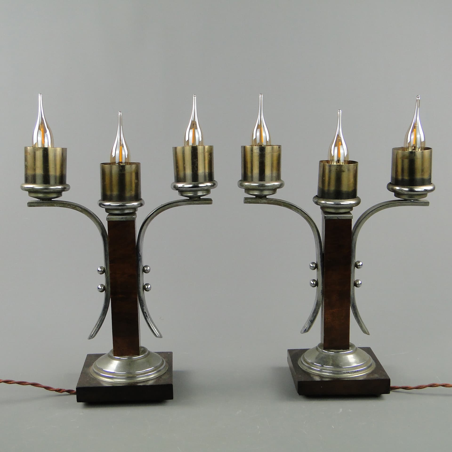 Para lamp stołowych Art déco, orzech brązowy ciemny, mosiądz niklowany, Belgia, lata 30. - 60372