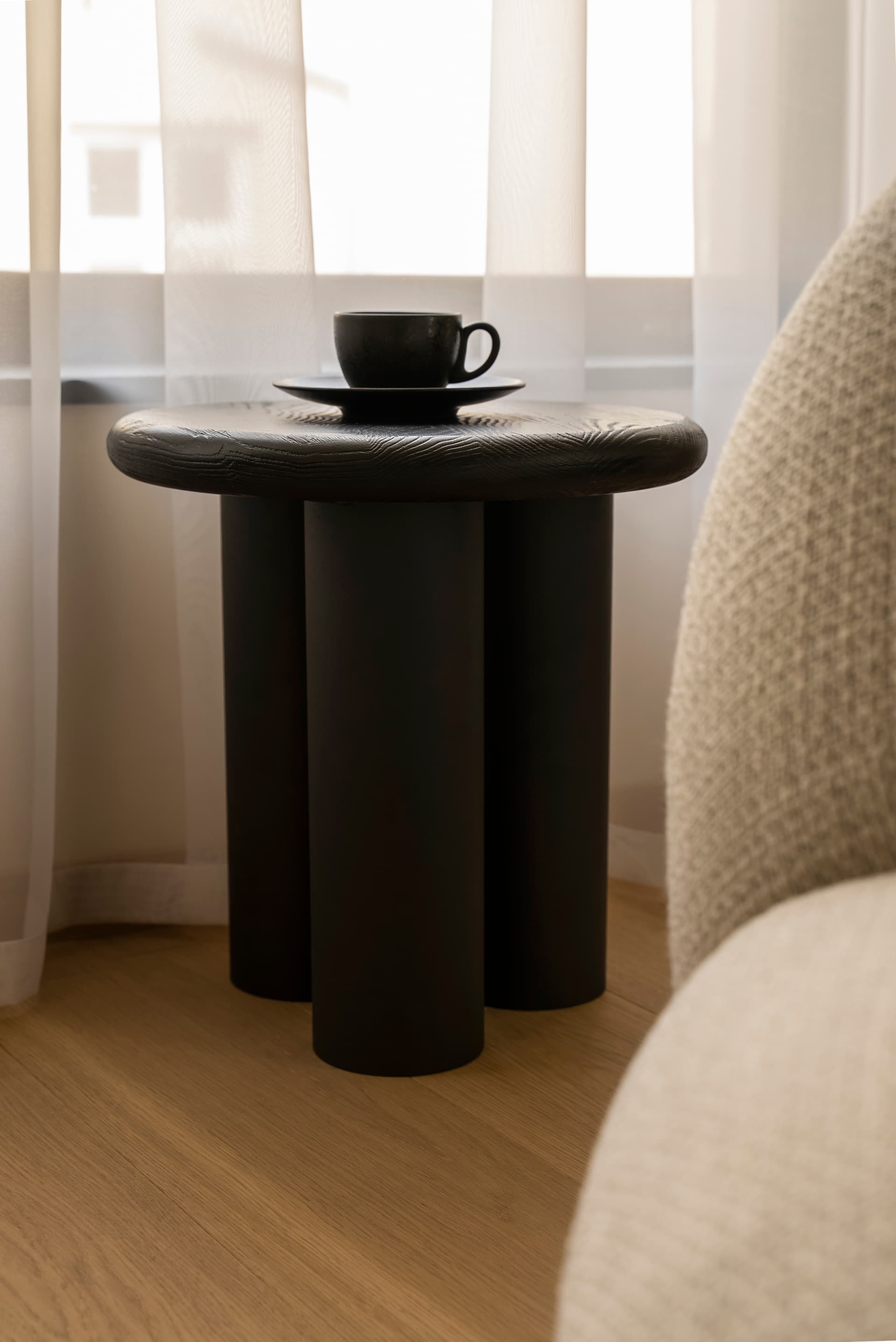 Stolik pomocniczy Ø40x41 cm dąb czarny Object062, NG Design - 61712