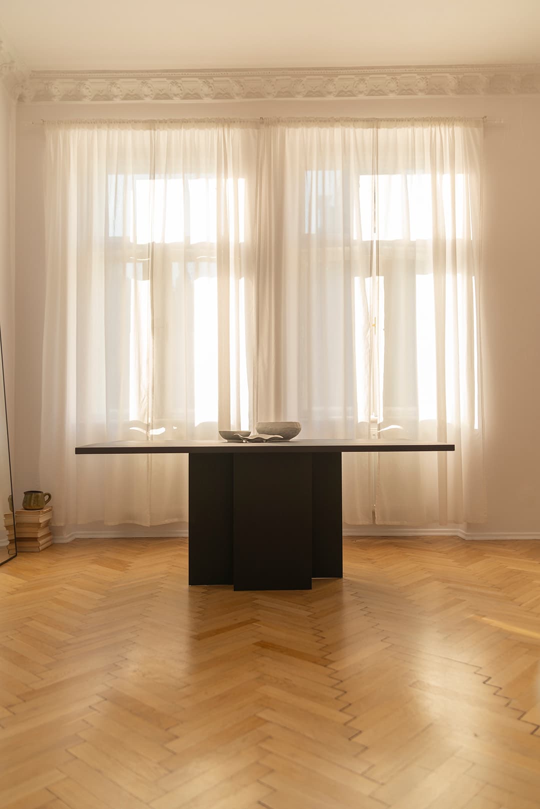 Dining table 180x100x76 cm solid oak wood, black steel, no designer, no brand - 62574