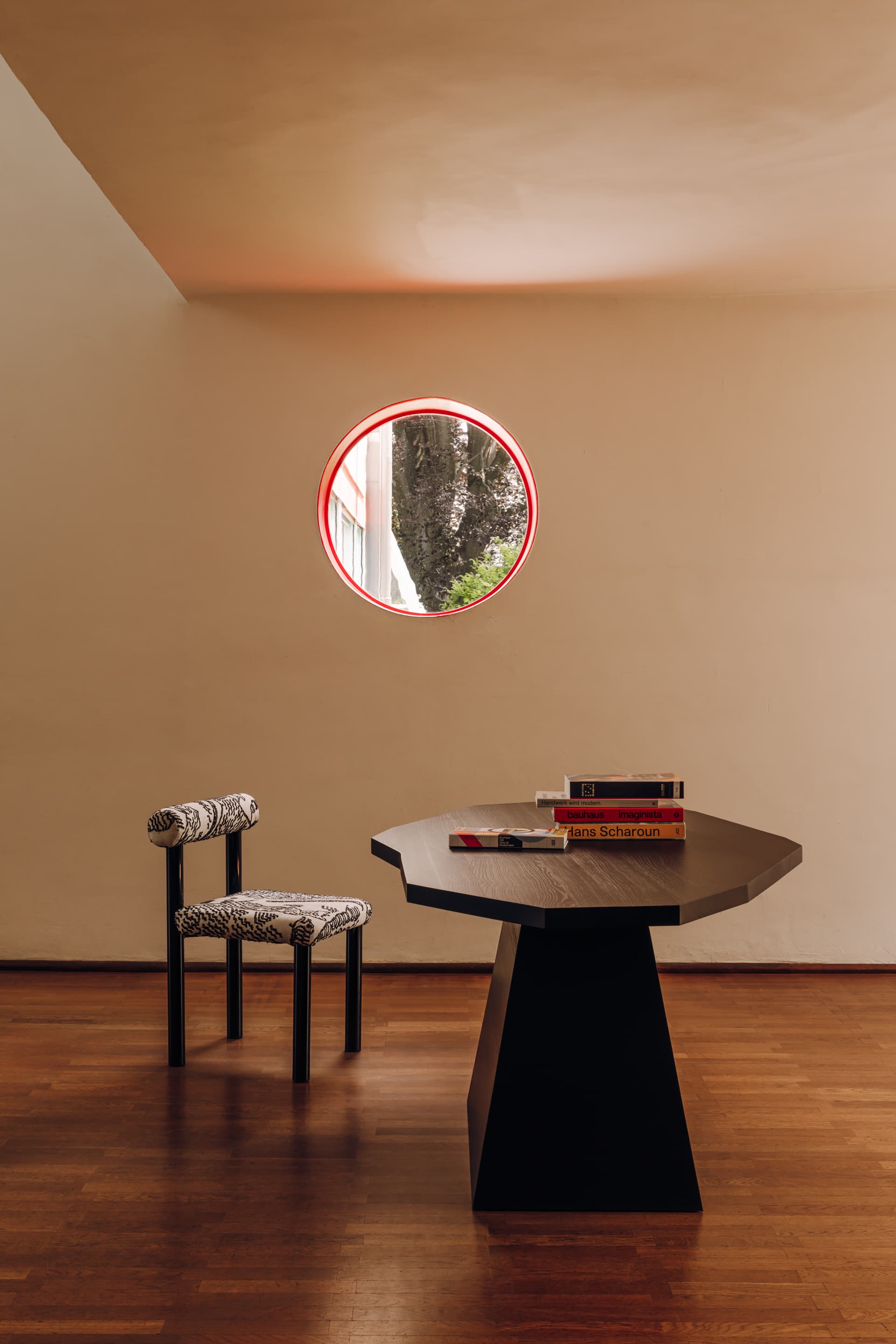 Krzesło tapicerowane czarne Object080 NG Design - 62953