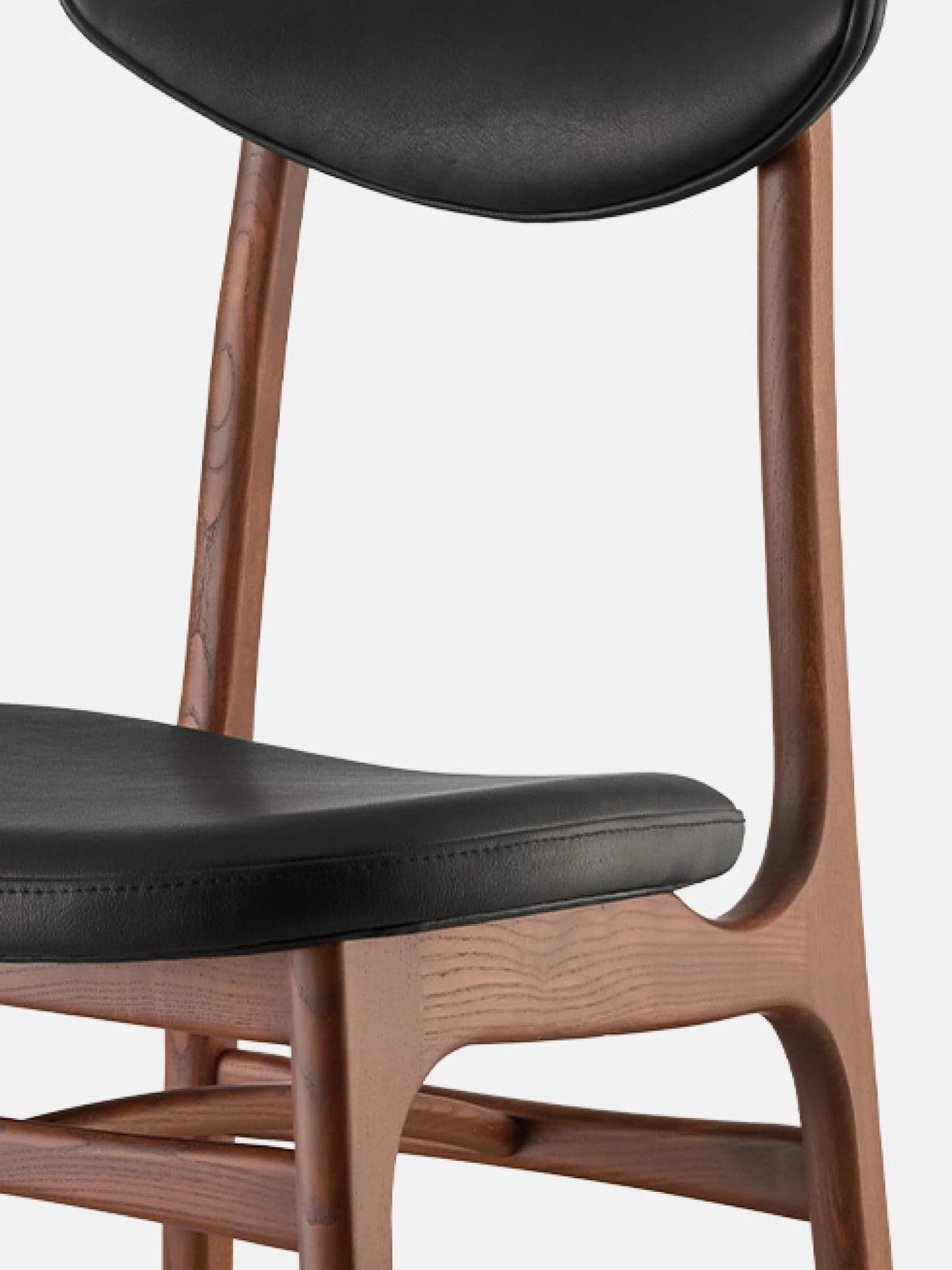 Krzesło 200-190, skóra naturalna czarna 03 Dark, jesion, proj. R. Hałas, 366 Concept - 63603