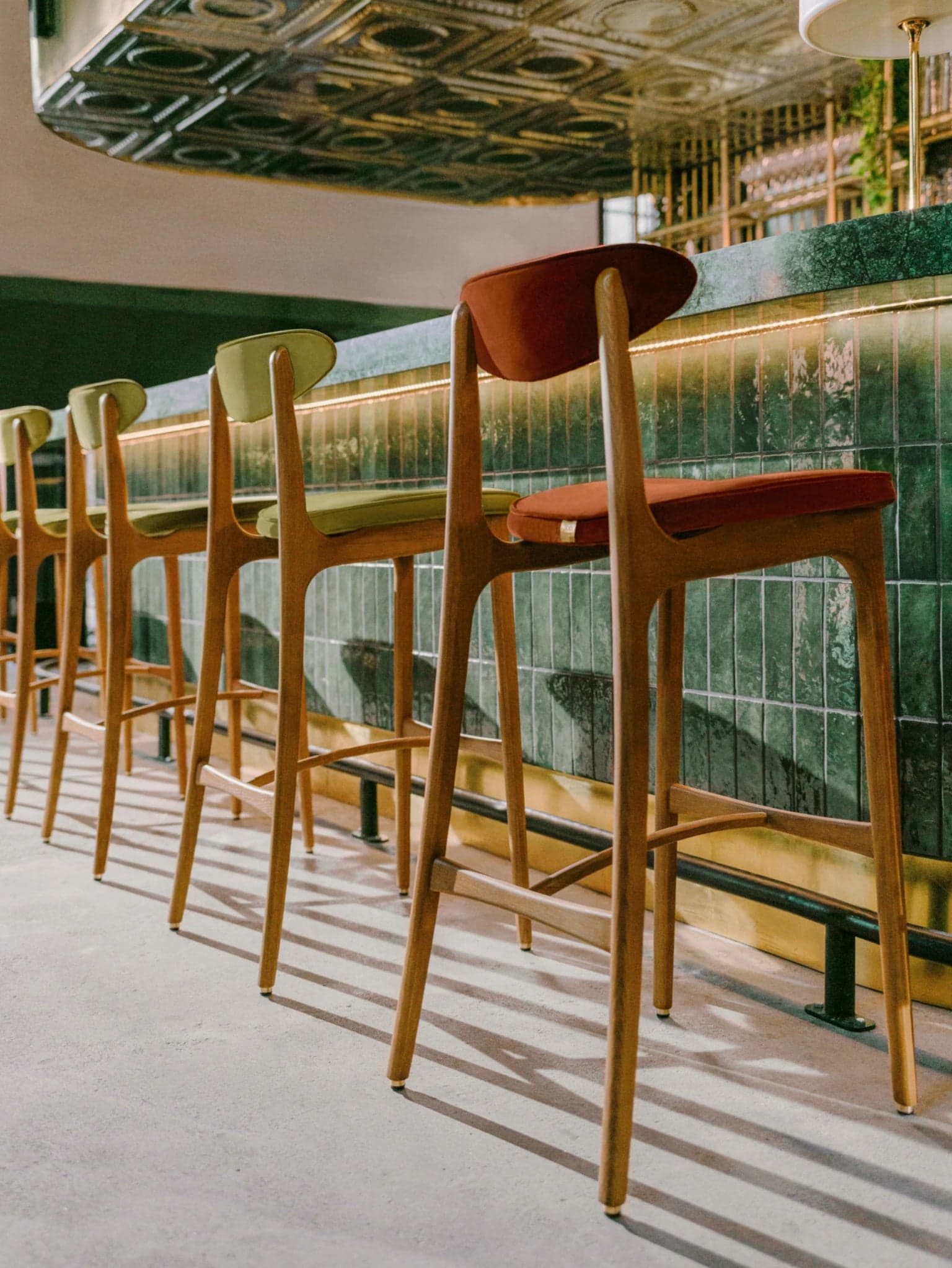 200-190 M/75 Bar stool 45x52x102 cm beige ash, Shine Velvet Taupe – 03 Dark collection, 366 Concept - 64658