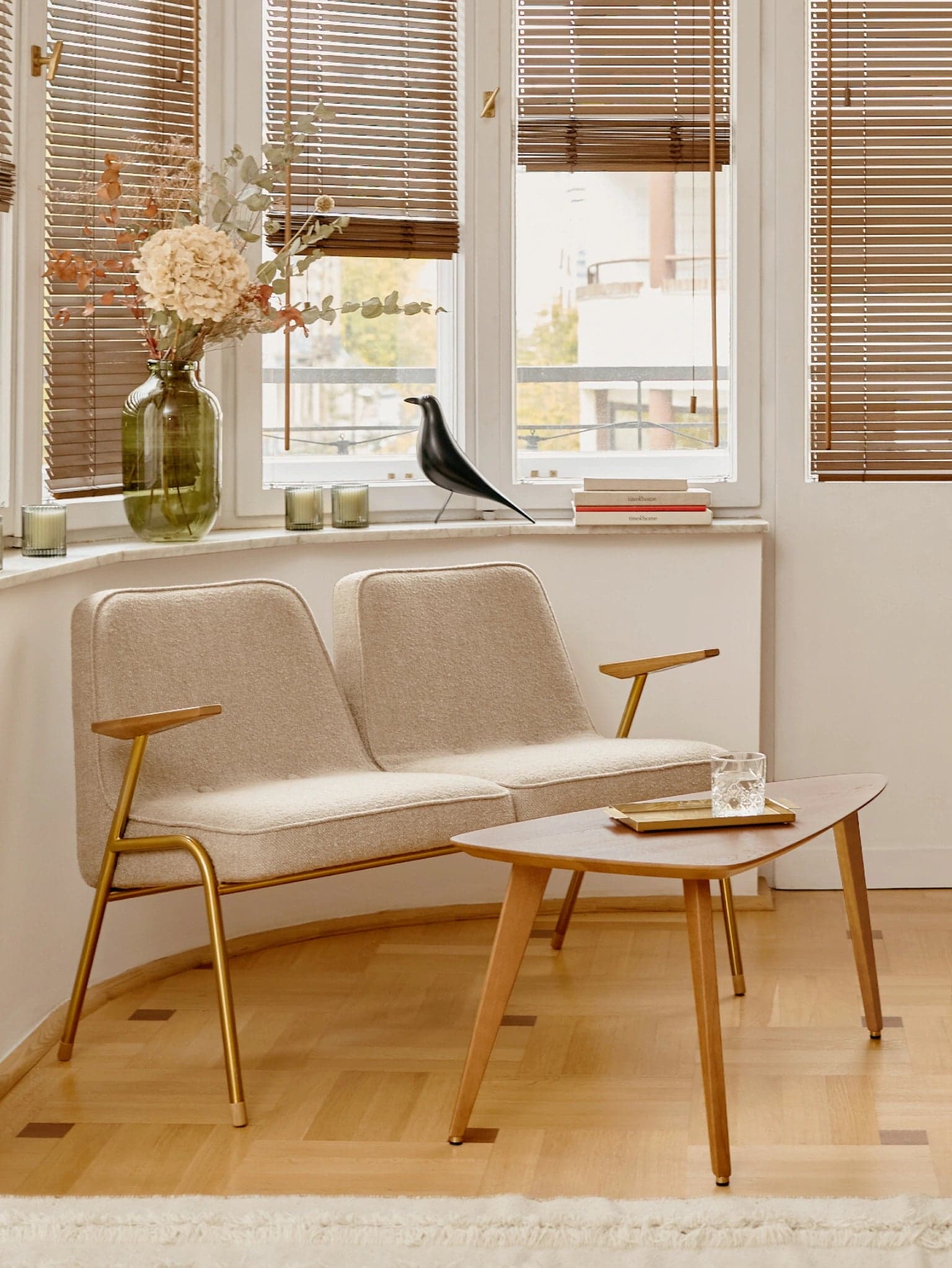 Stolik kawowy trójkątny 366 M, jesion brązowy ciemny, 366 Concept - 65083