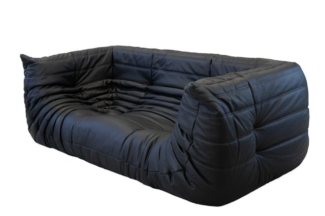 Sofa Togo z podłokietnikami, skóra czarna madras - WYMIARY