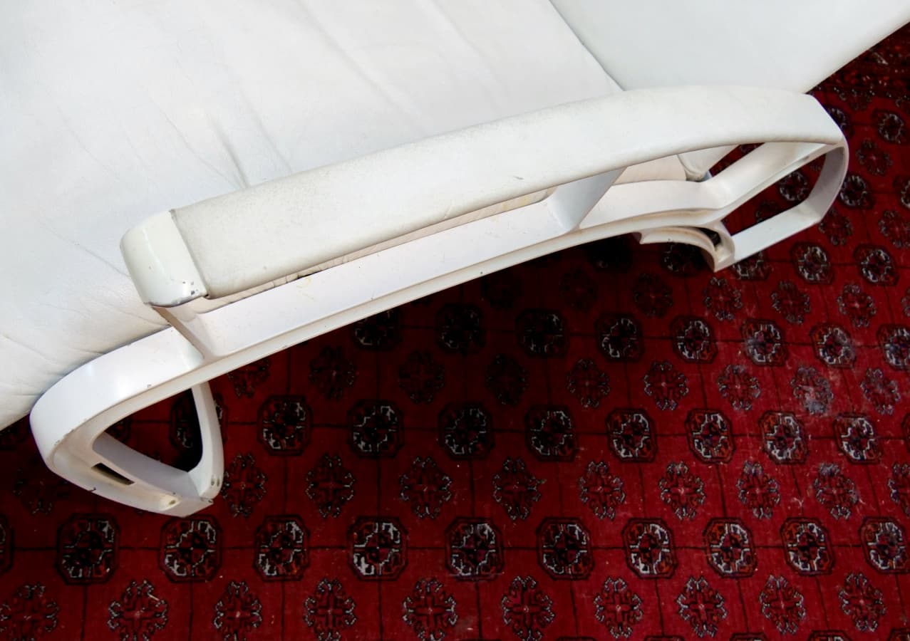 Fotel lounge IP 845 S, skóra naturalna biała, proj. F. A. Porsche, lata 80. - 65860