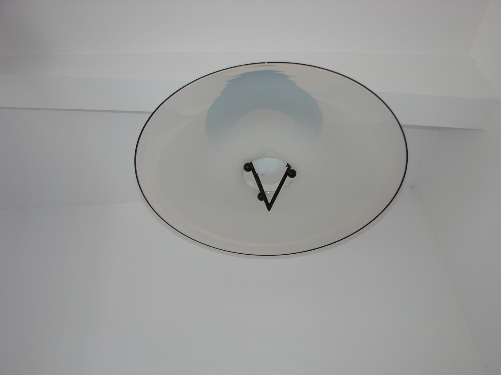 Lampa wisząca Murano, szkło białe, metal czarny, Włochy, lata 80. - 65900