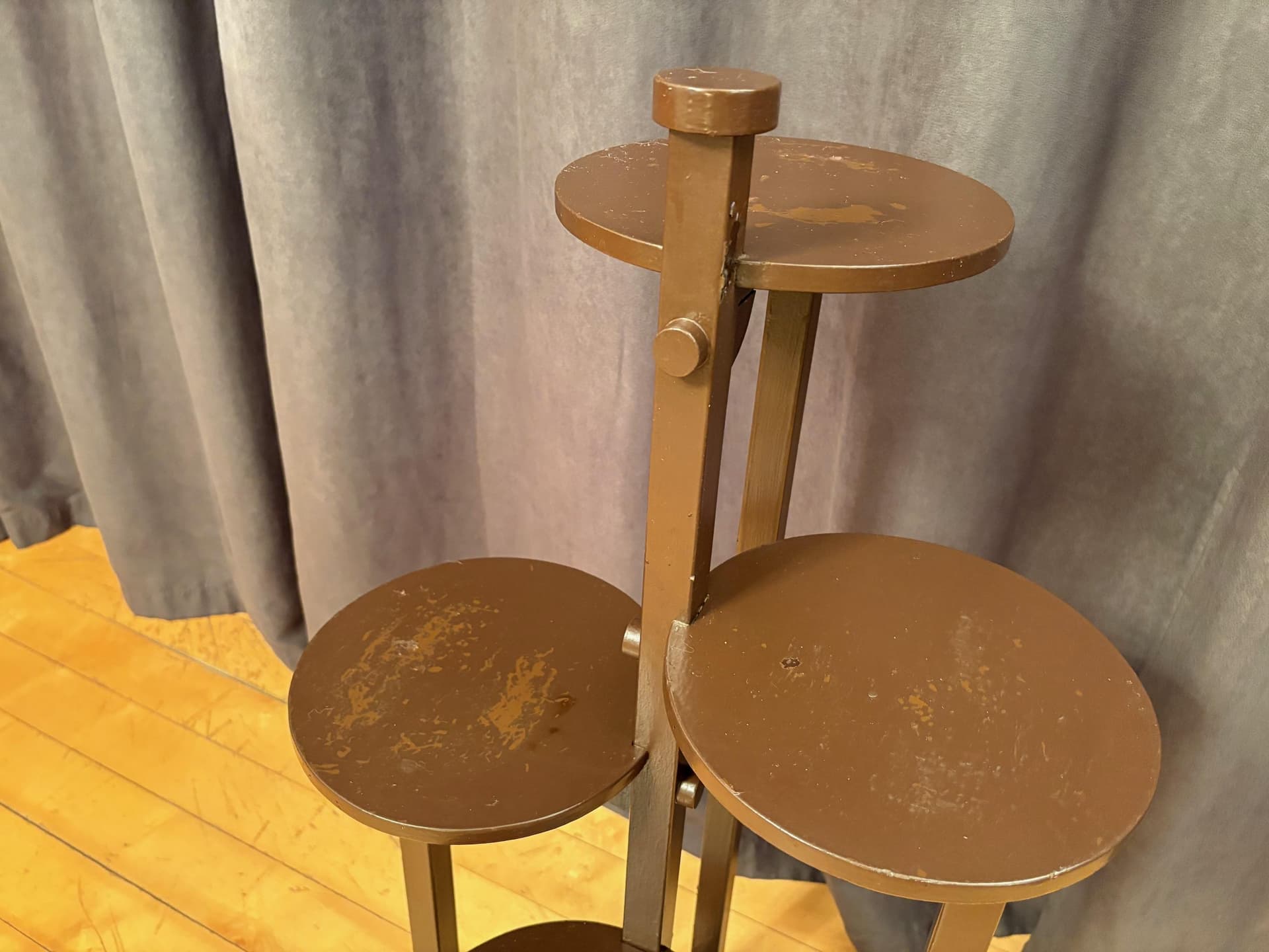 Flower stand, brown wood, by A. Groult, France, 1920s. - 79584