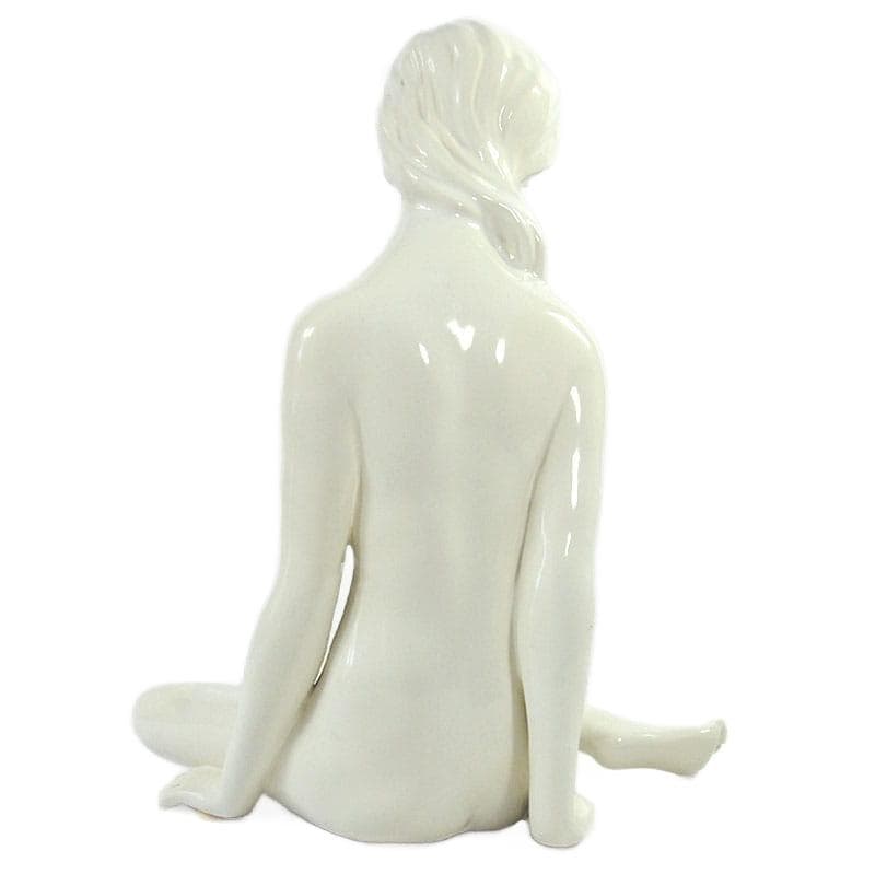 Biała ceramiczna figurka siedzącej dziewczyny, Belgia, lata 60. - 5658