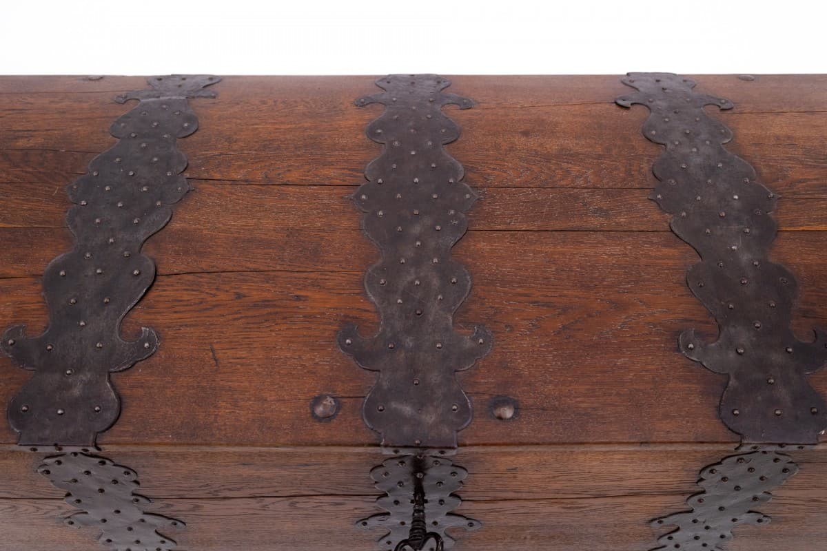 Brązowa drewniana skrzynia, Europa Zachodnia, lata 50. XIX wieku - 191979