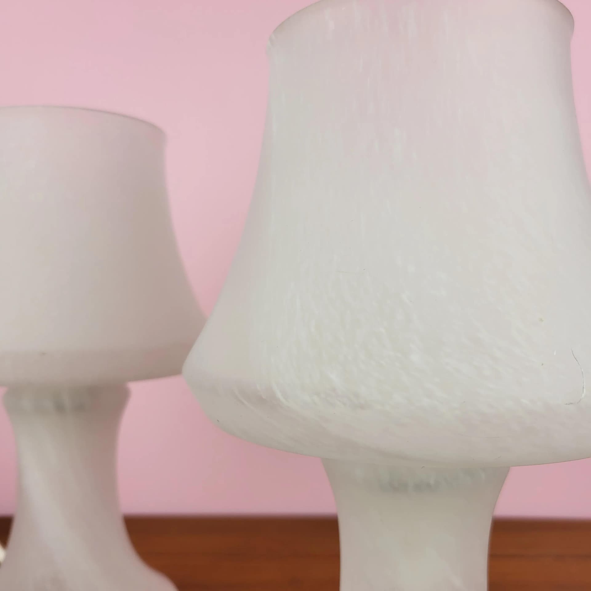 Lampy stołowe grzybki, biały, szkło, Szwecja, lata 70. - 68669