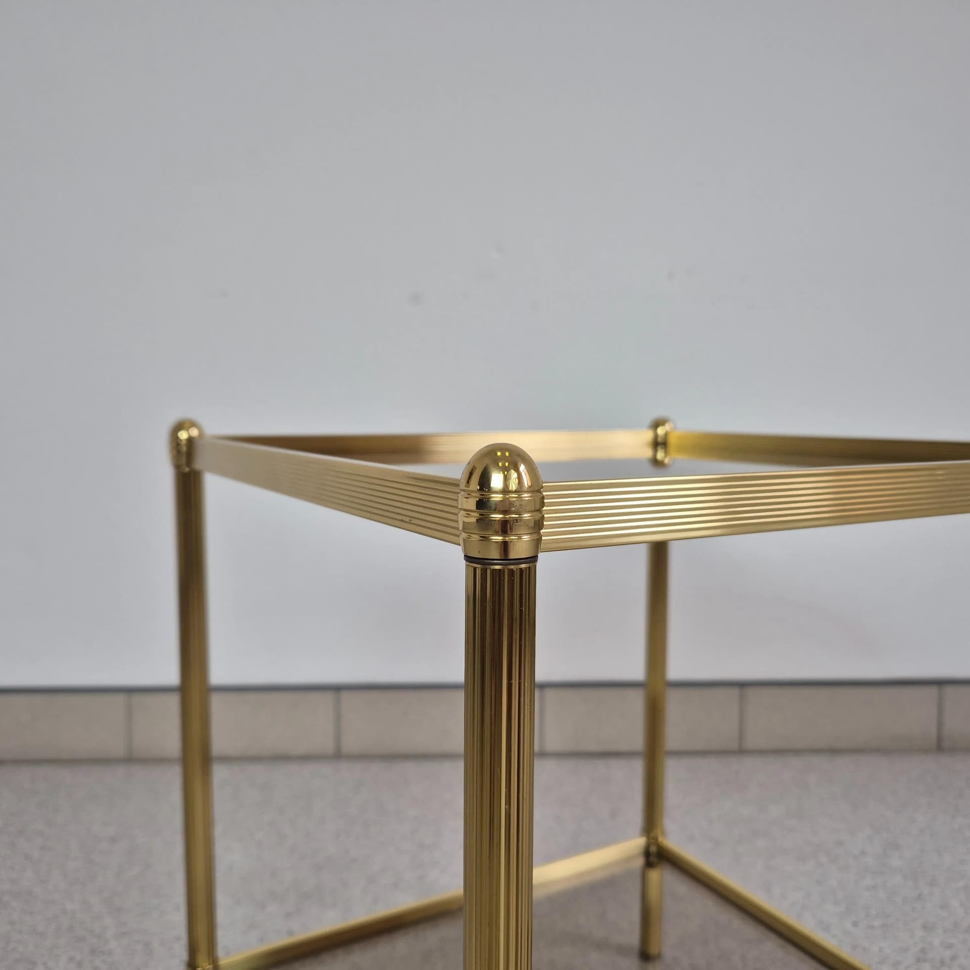 Stolik Hollywood Regency, szkło transparentne, metal złoty, lata 70. - 68774