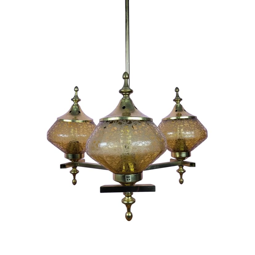 Żyrandol, szkło bursztynowe, mosiądz złoty, Norwegia, lata 60.