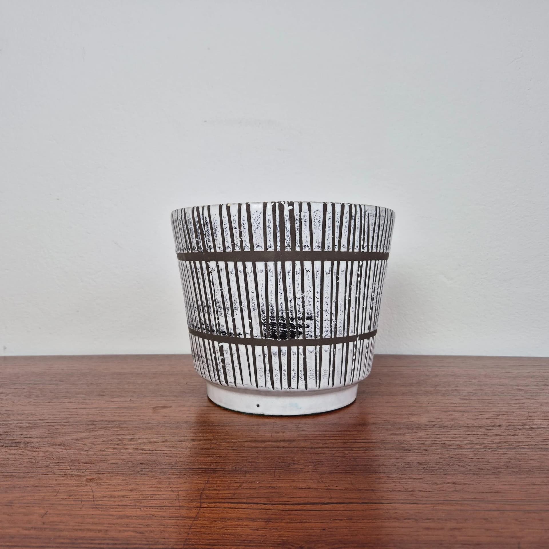 Osłonka, czarno-biała ceramika, Scheurich, Niemcy, lata 60. - 69401