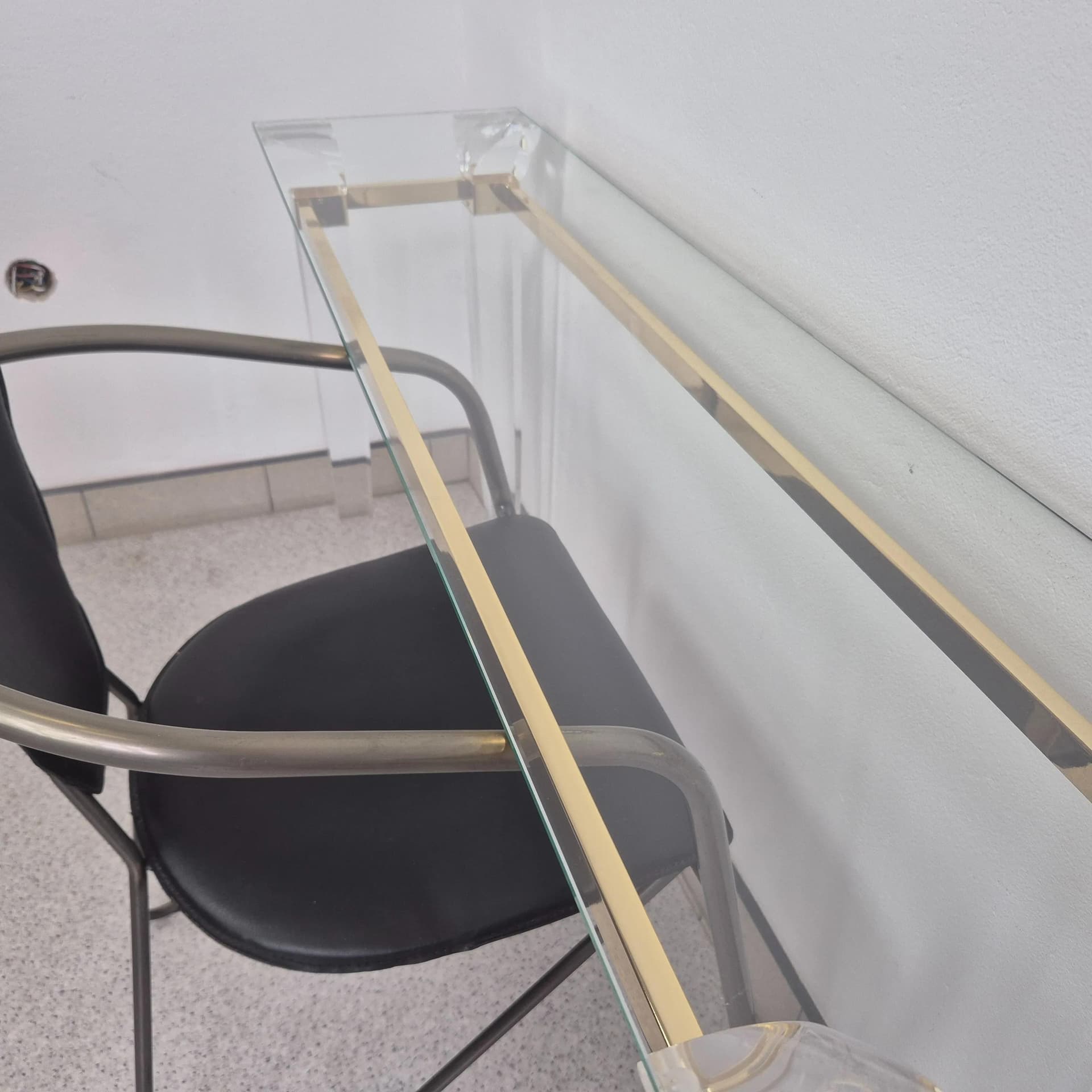 Konsola Hollywood Regency, plexi transparent, mosiądz, szkło, Włochy, lata 80. - 69371