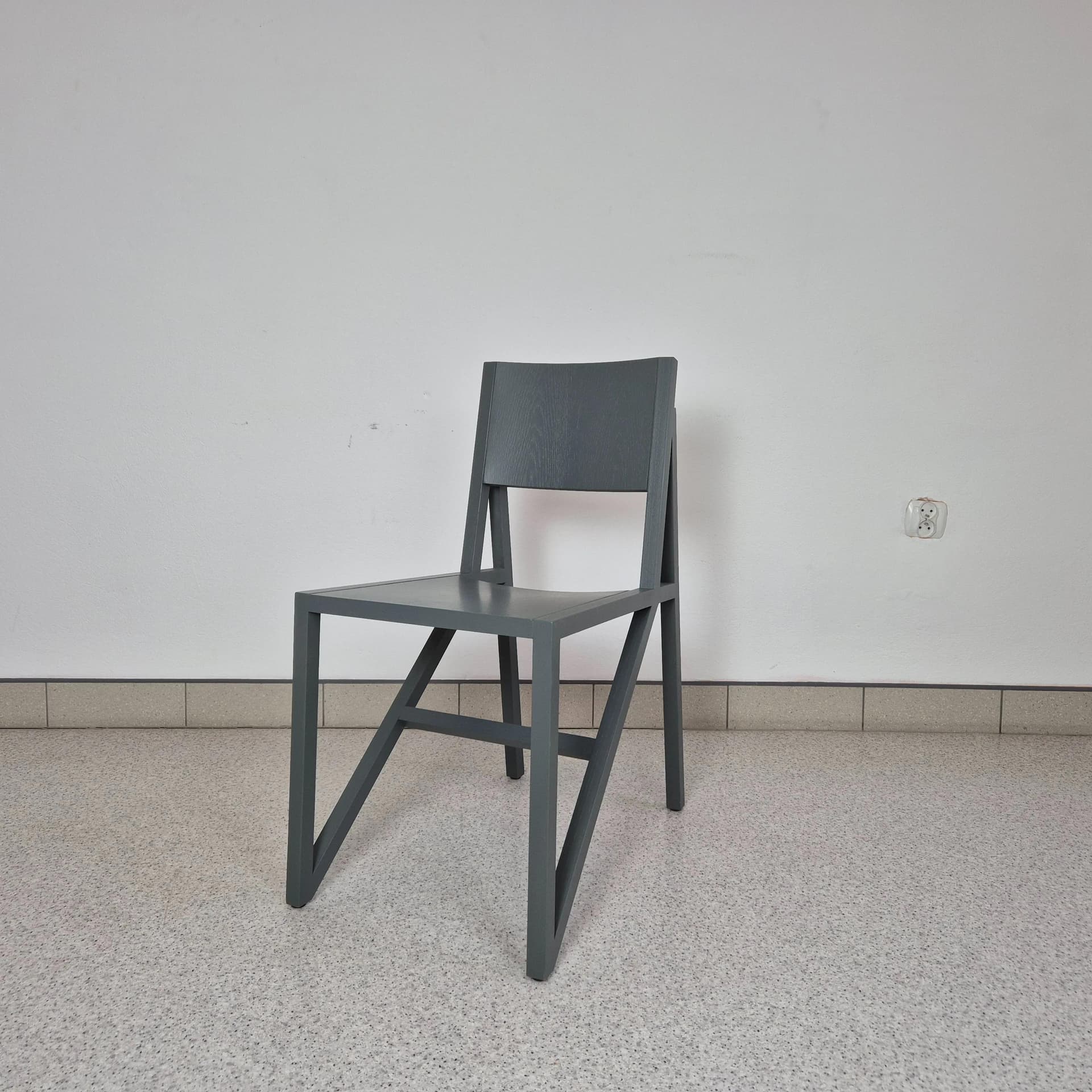 Para krzeseł Frame, drewno buk szary, proj. W. Scheublin, Wielka Brytania - 69339