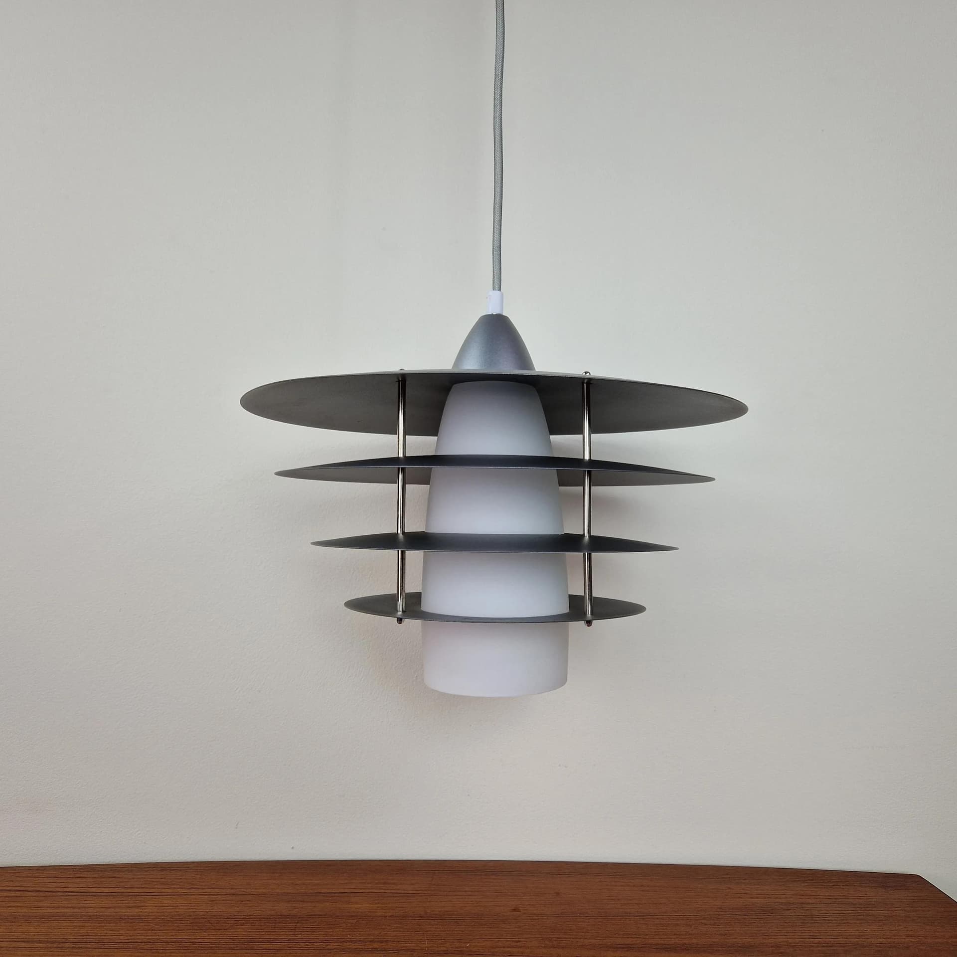 Lampa wisząca Belid T1522, metal szary, szkło białe, Belid, Szwecja, lata 2000 - 69286