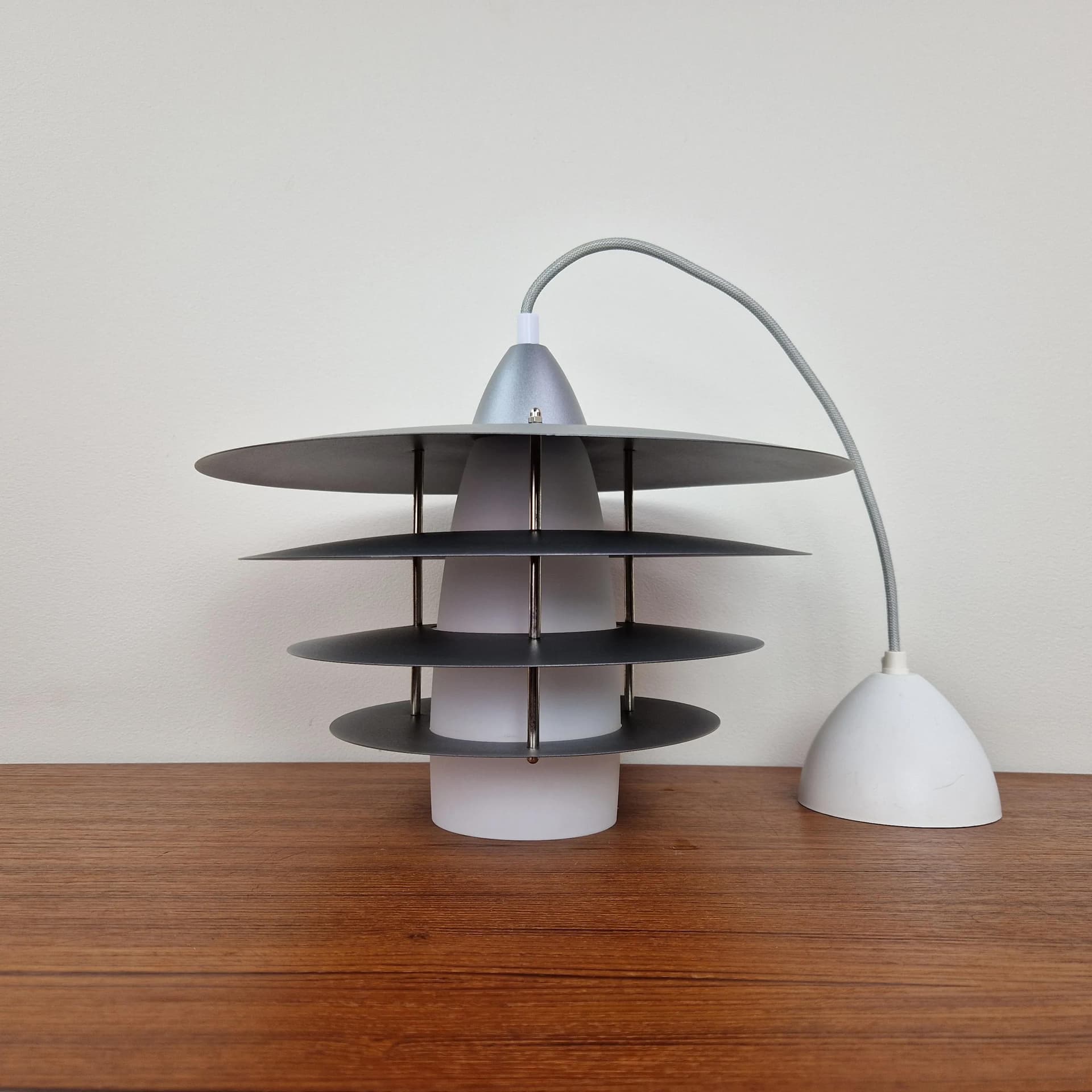 Lampa wisząca Belid T1522, metal szary, szkło białe, Belid, Szwecja, lata 2000 - 69289