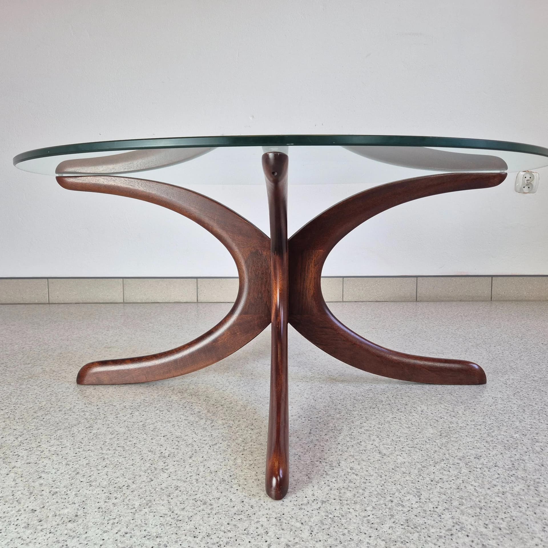Round coffee table, brown mahogany, glass, Denmark, 1970s. - 69092