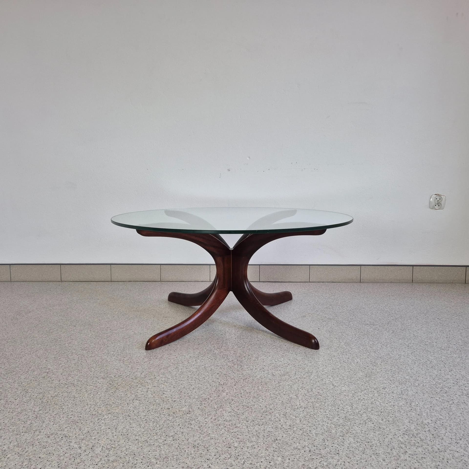 Round coffee table, brown mahogany, glass, Denmark, 1970s. - 69094
