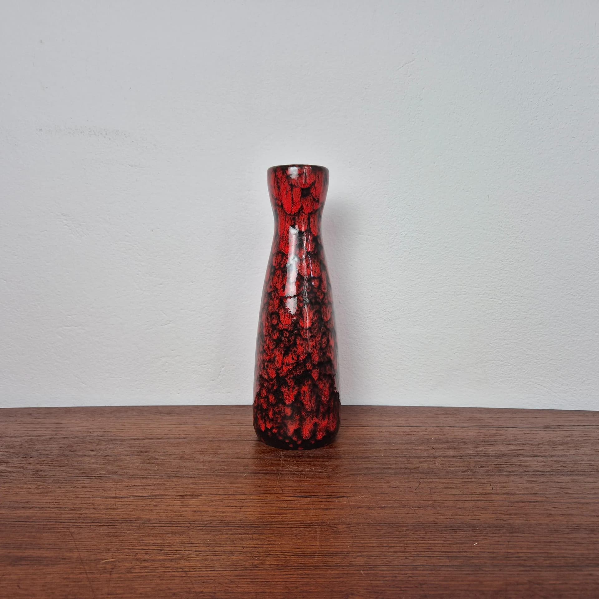 Wazon fat lava, ceramika czerwona czarna, Scheurich, Niemcy, lata 60. - 69032