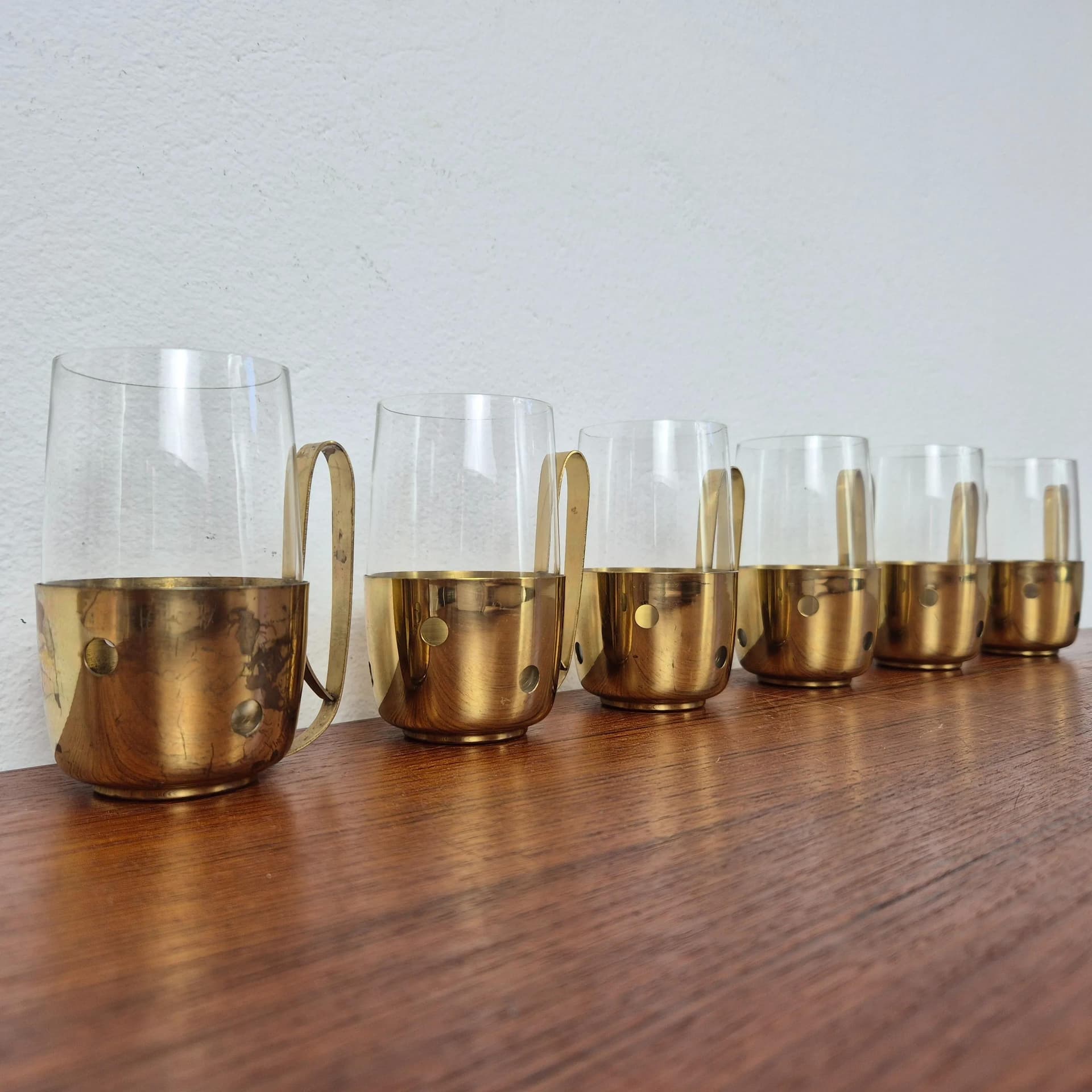 Komplet szklanek z tacą, złoty, szkło mosiądz, Niemcy, lata 50. - 68971