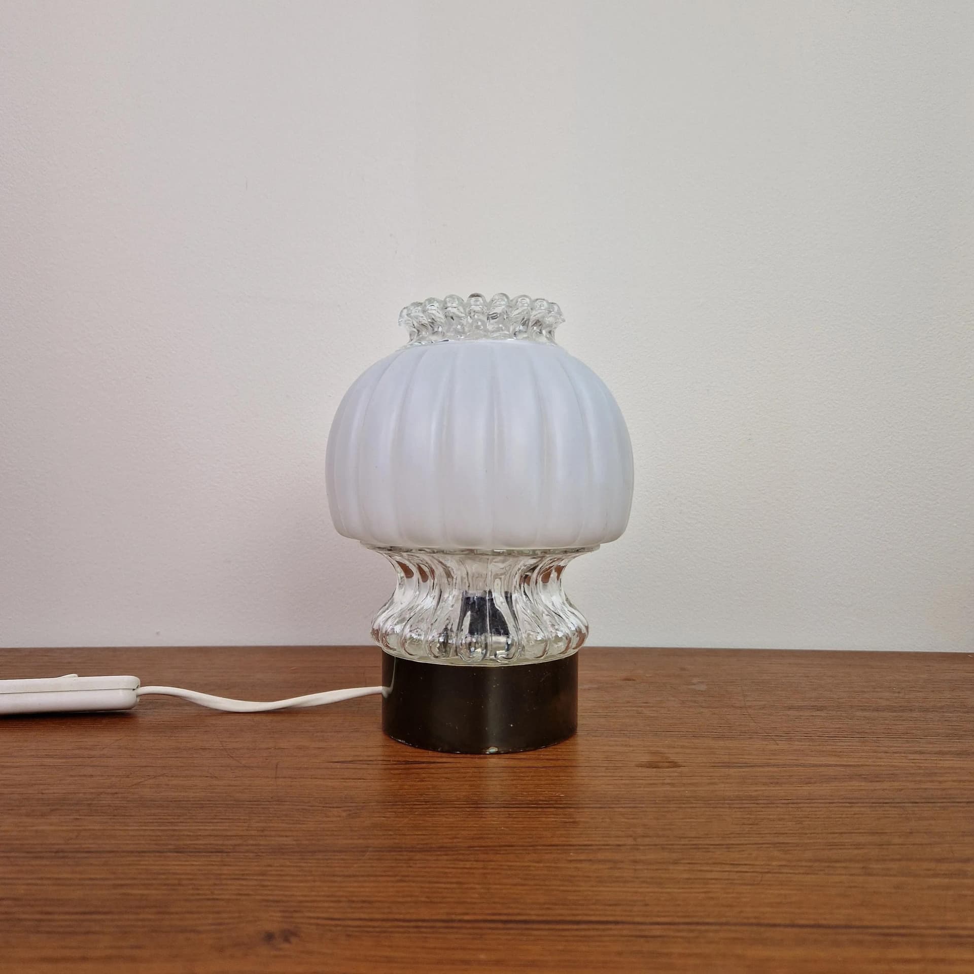 Para lampek nocnych, szkło białe, Niemcy, lata 60. - 68857