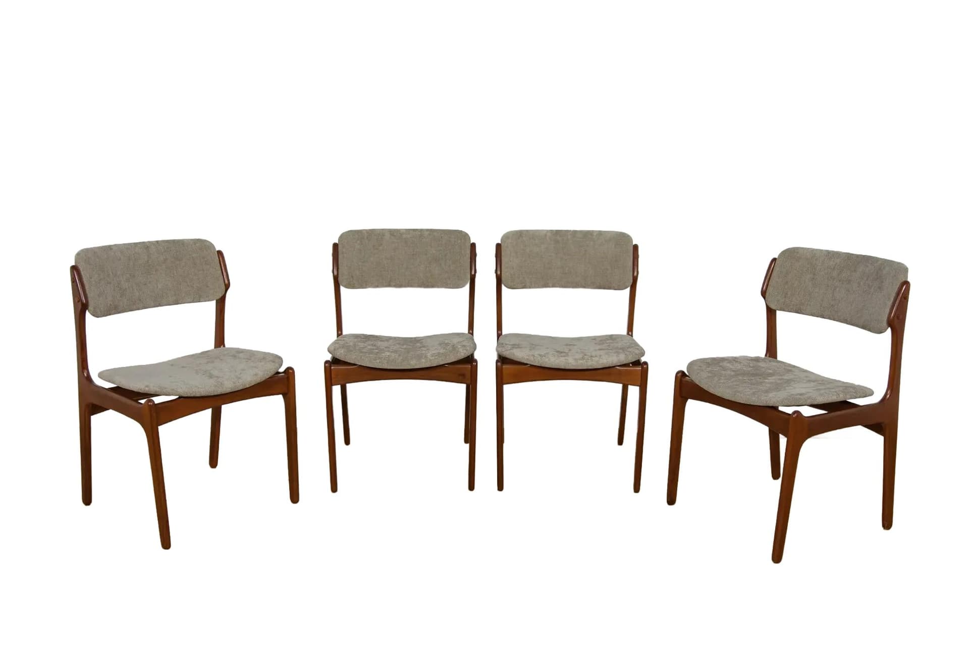 Komplet czterech krzeseł model 49, teak szary, proj. E. Buch, Dania, lata 60.