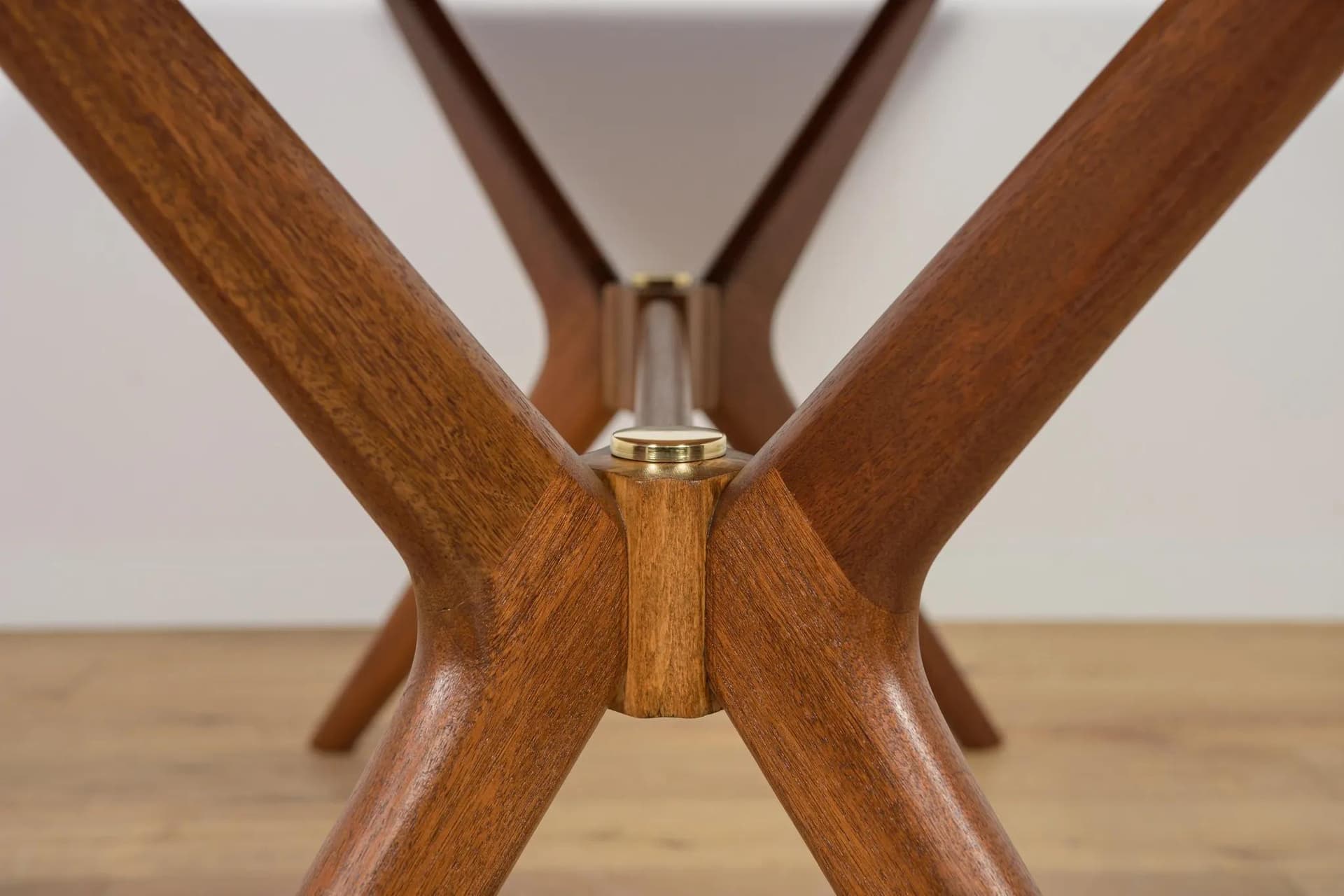 Table Helicopter, brown teak, G-Plan, United Kingdom, 1950s. - 72050