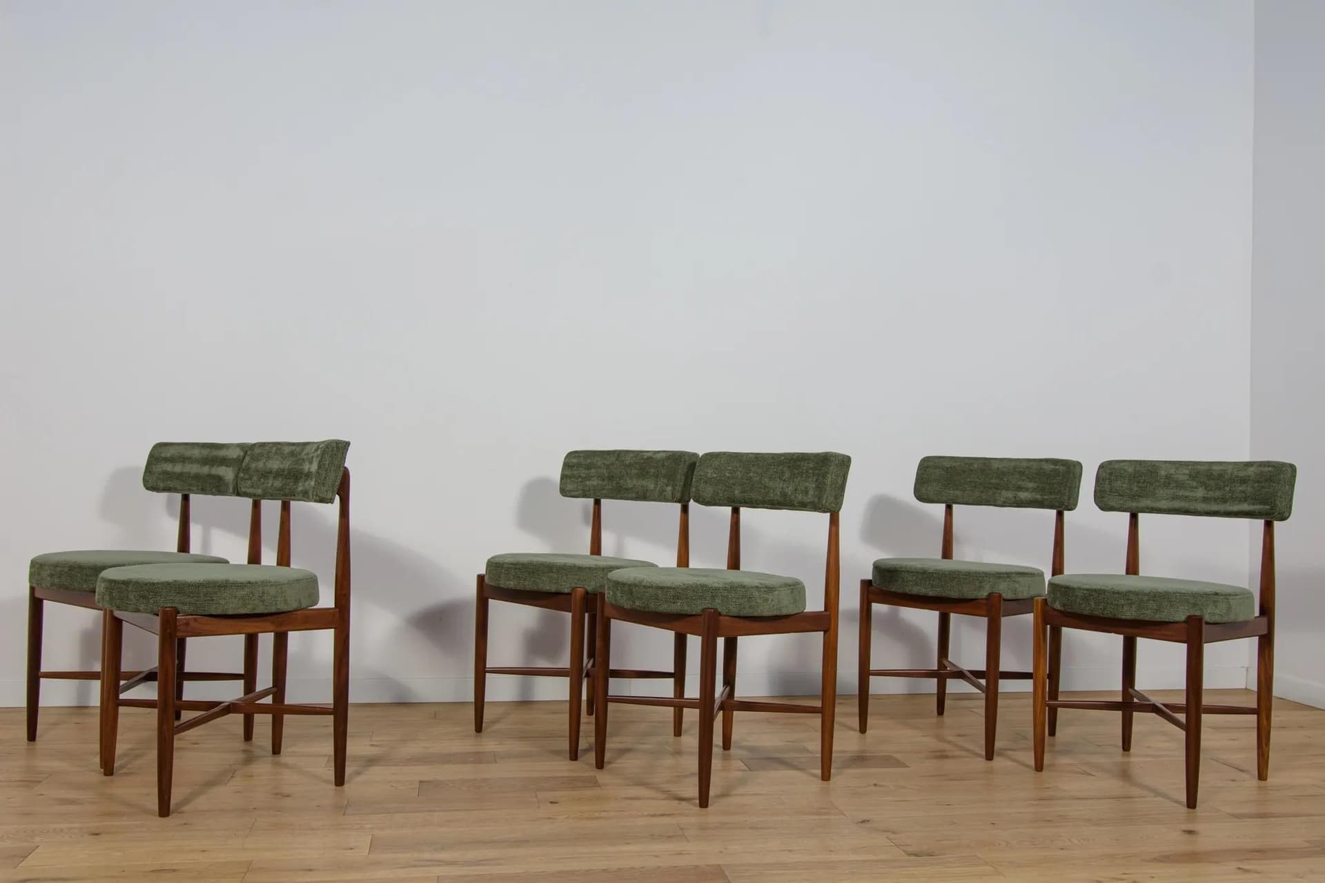 Set of six chairs, green teak, by I. Kofod-Larsen, for G-Plan, United Kingdom, 1960s. - 72040