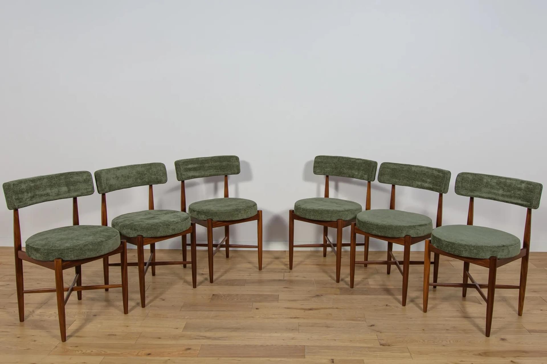 Set of six chairs, green teak, by I. Kofod-Larsen, for G-Plan, United Kingdom, 1960s. - 72037
